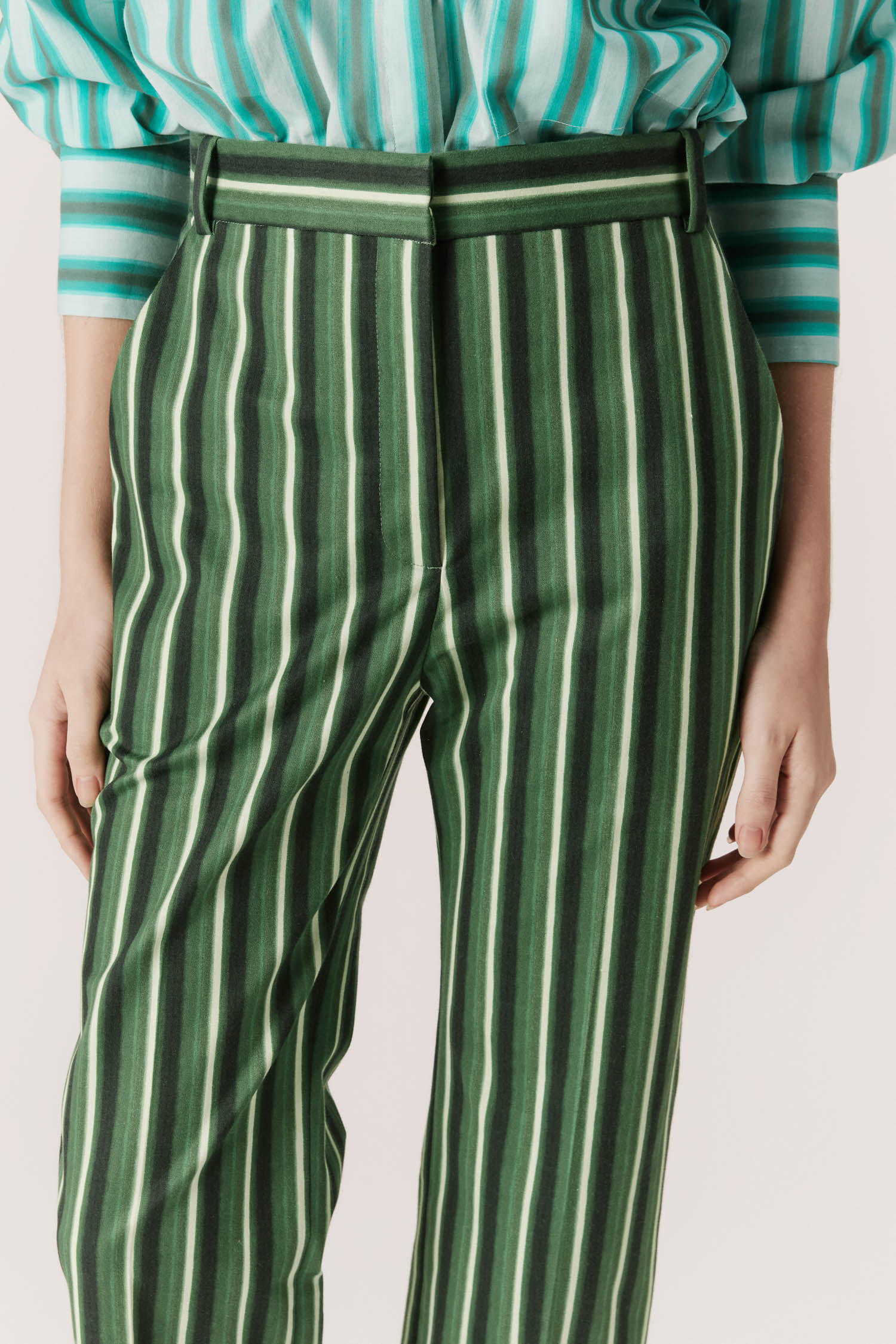 LOOK_7_0053.JPG