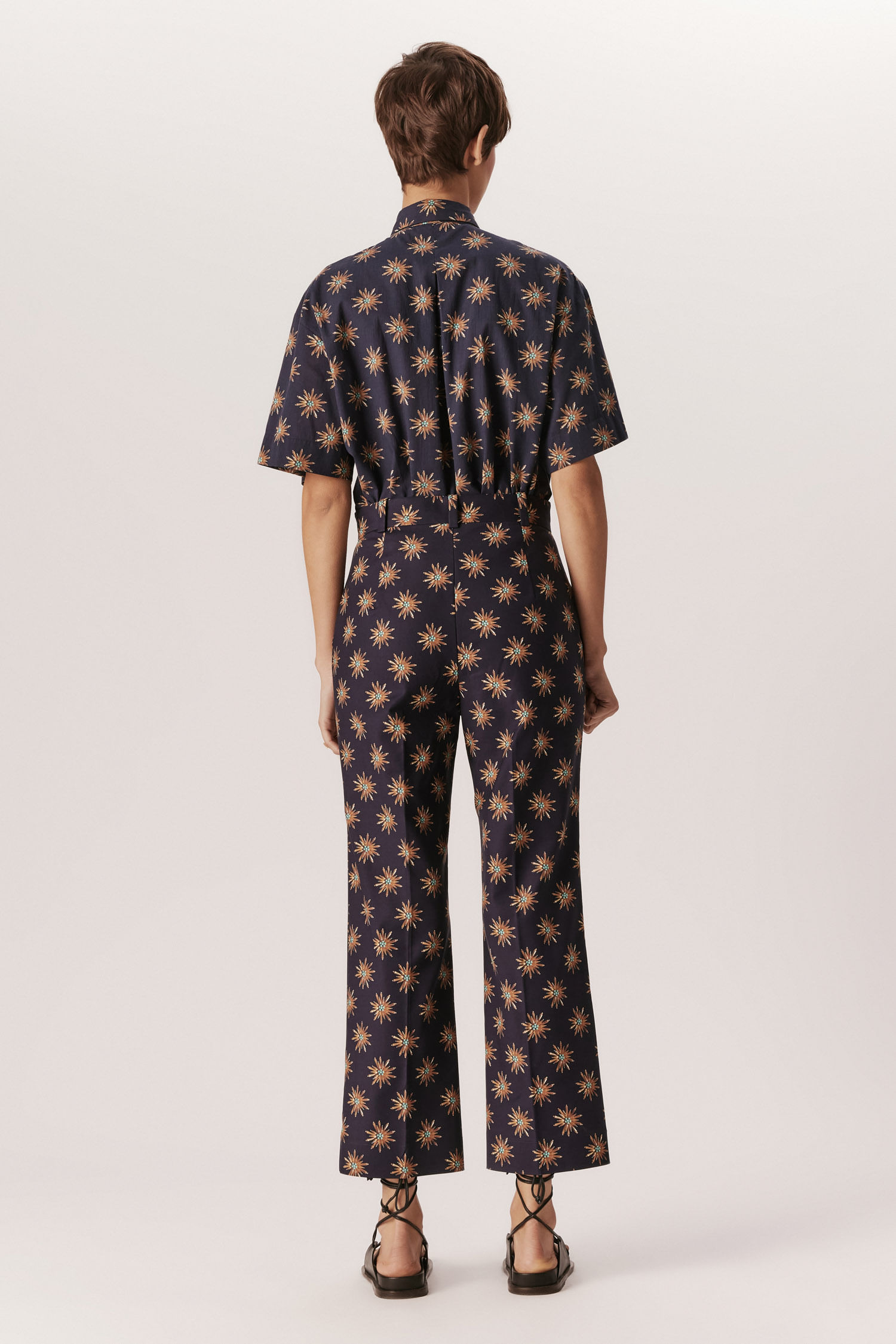 LOOK_11_0111
