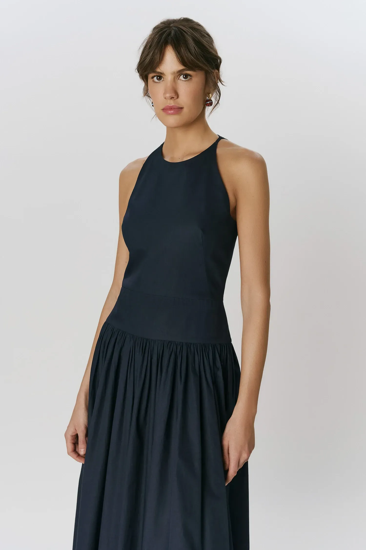 2-VC39005_VESTIDO_MIDI_DECOTE_ALTO_FRANZIDO_MARINHO_ANDREAMARQUES--2-