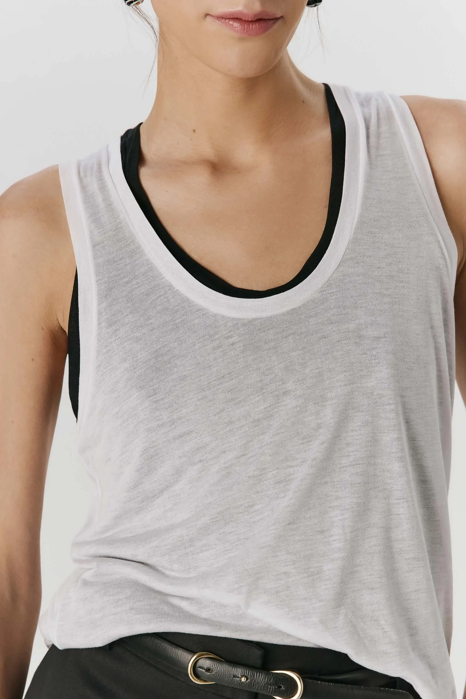 5-RE39027_REGATA_MALHA_BRANCA_ANDREAMARQUES--2-