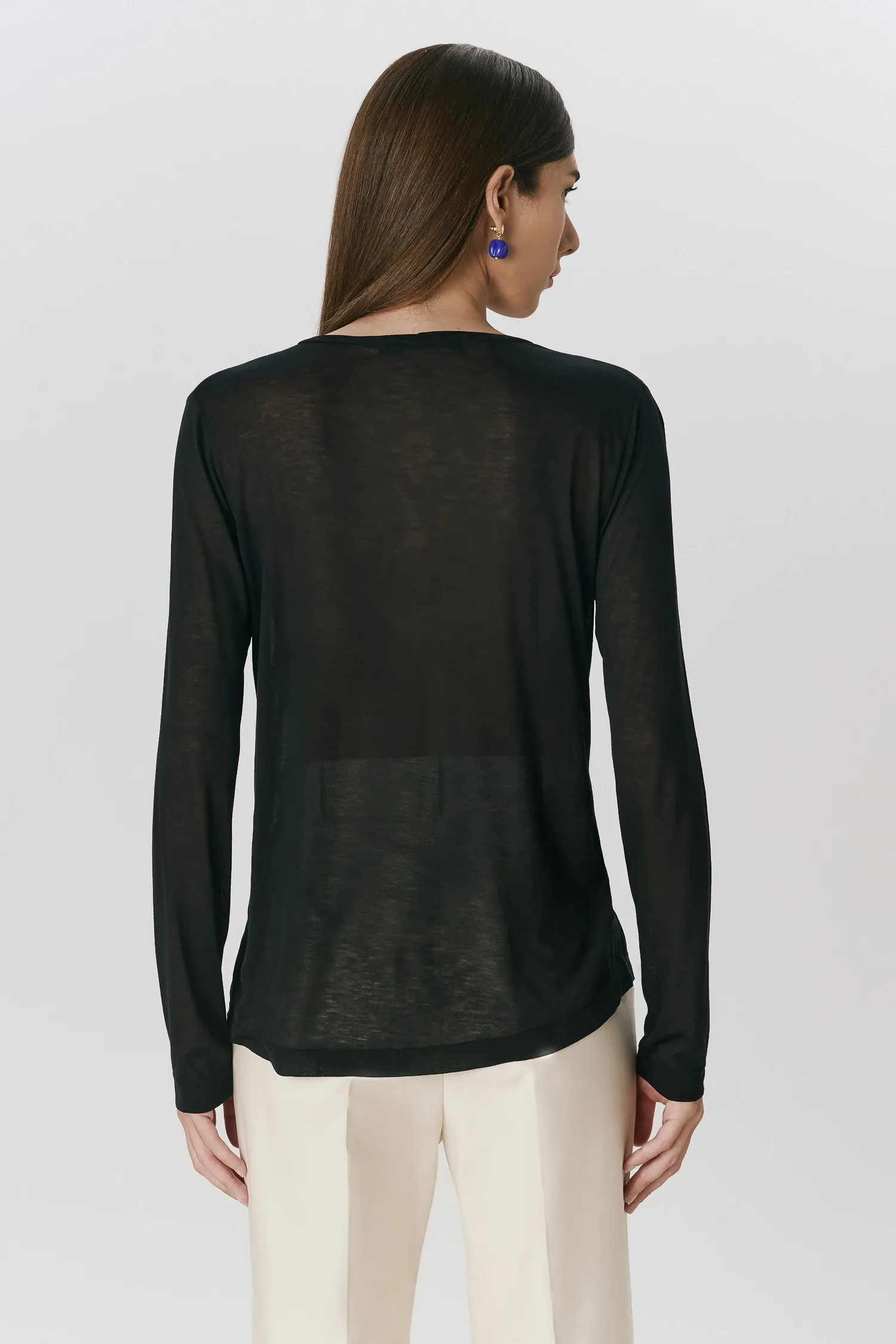 4-BL39026_BLUSA_MANGA_LONGA_MALHA_PRETA_ANDREAMARQUES--6-