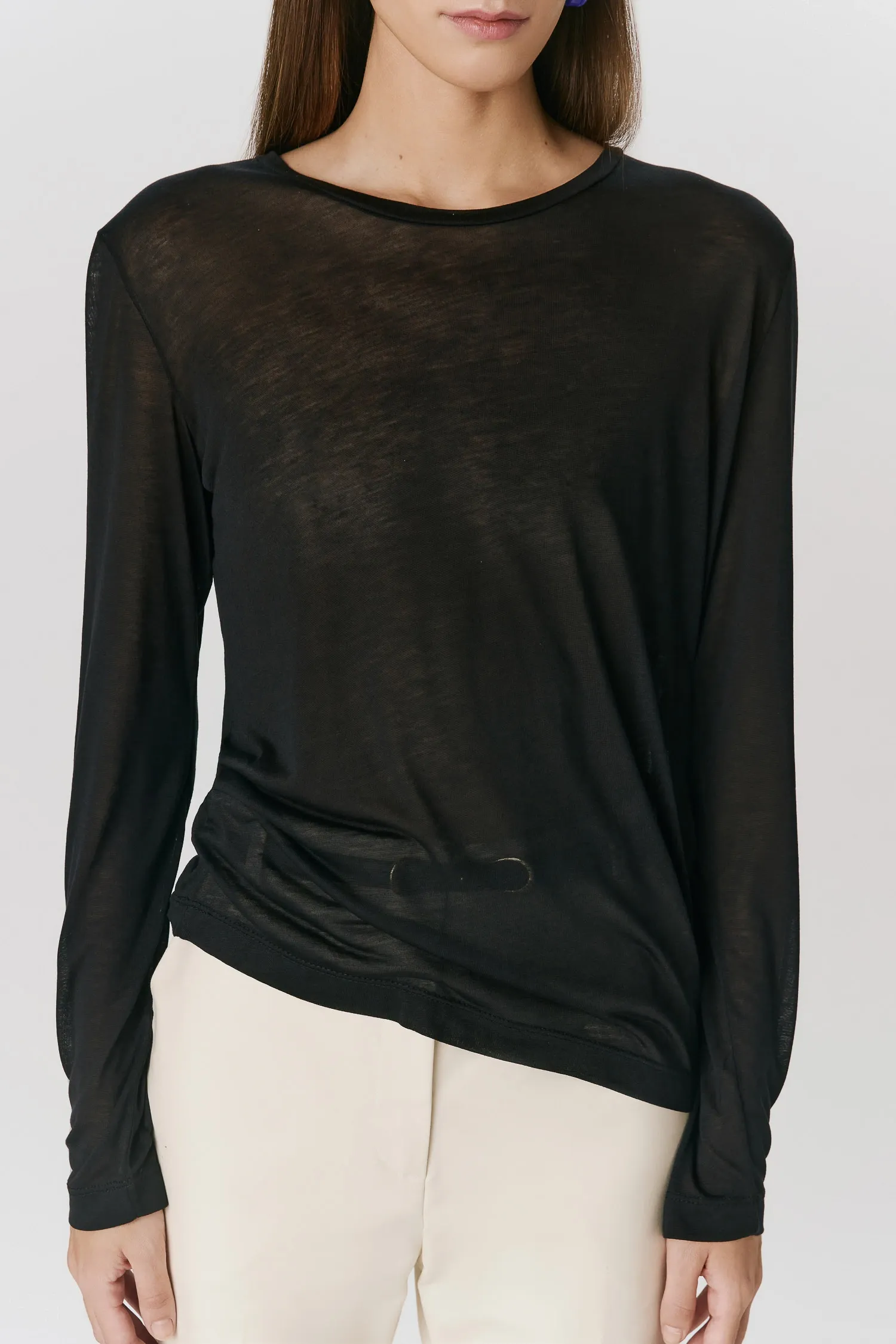 5-BL39026_BLUSA_MANGA_LONGA_MALHA_PRETA_ANDREAMARQUES--8-