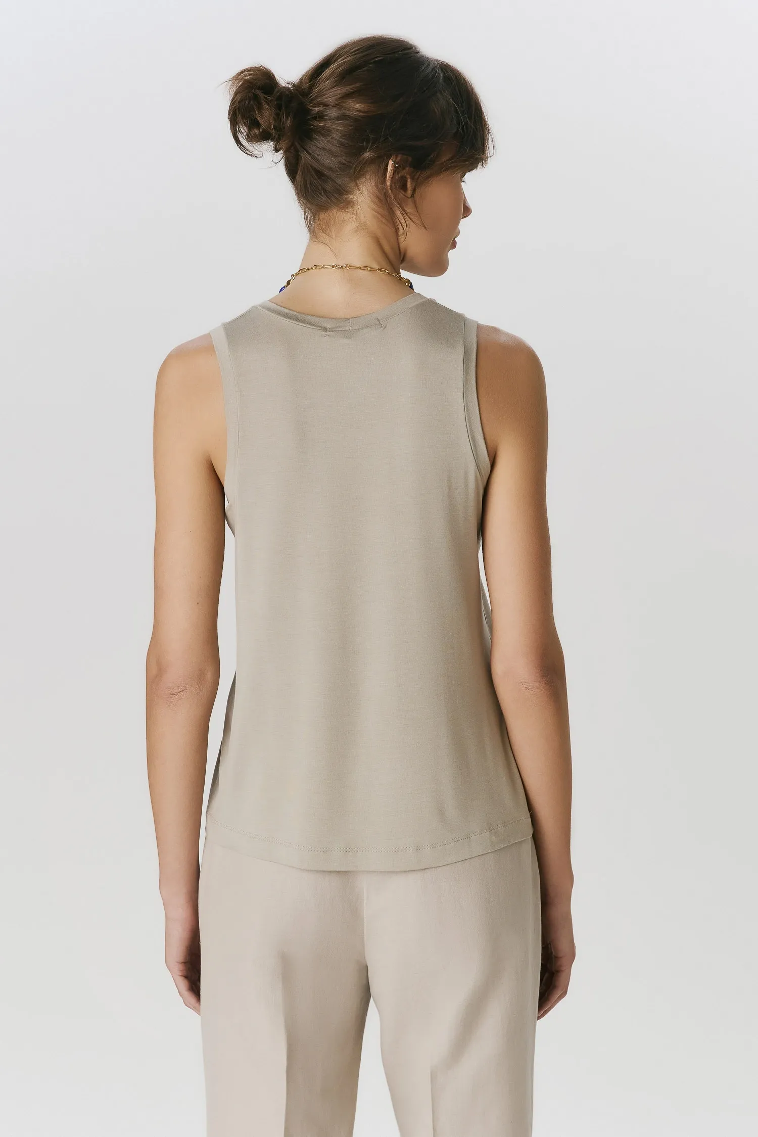 4-RE39042_REGATA_MALHA_TAUPE_ANDREAMARQUES--5-