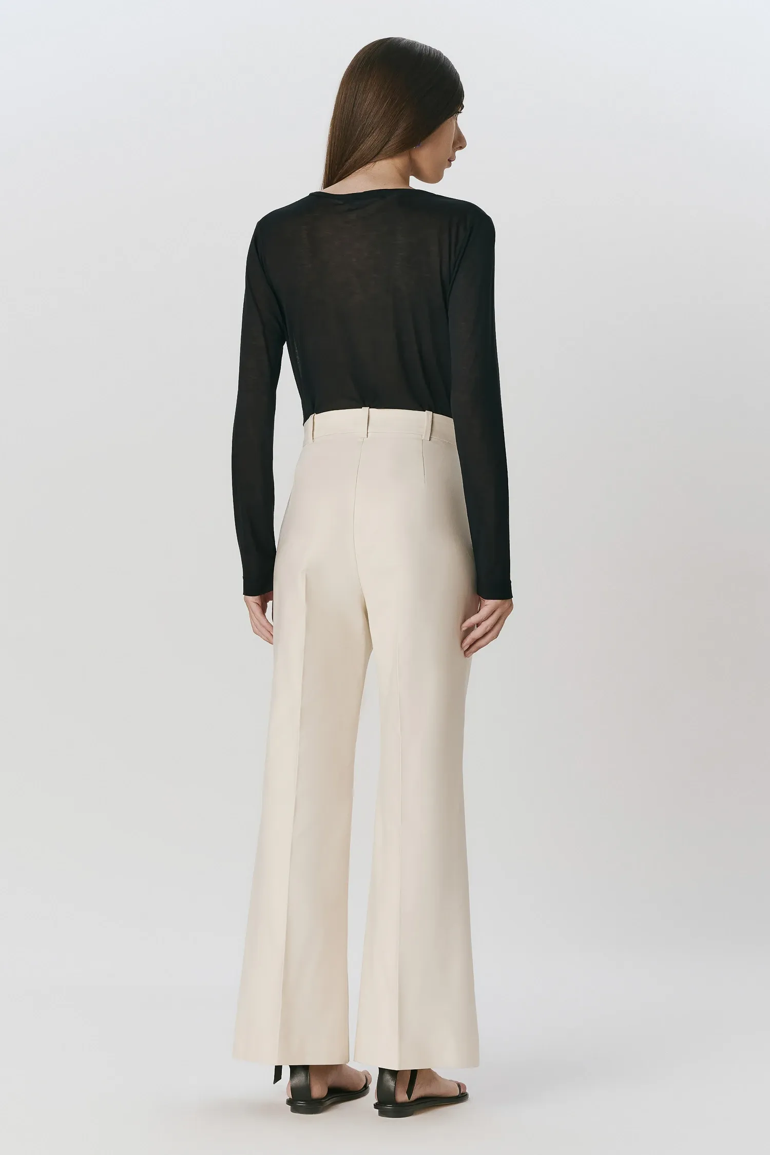 4-CA39033_CALCA_ALFAIATARIA_FLARE_OFFWHITE_ANDREAMARQUES--5-