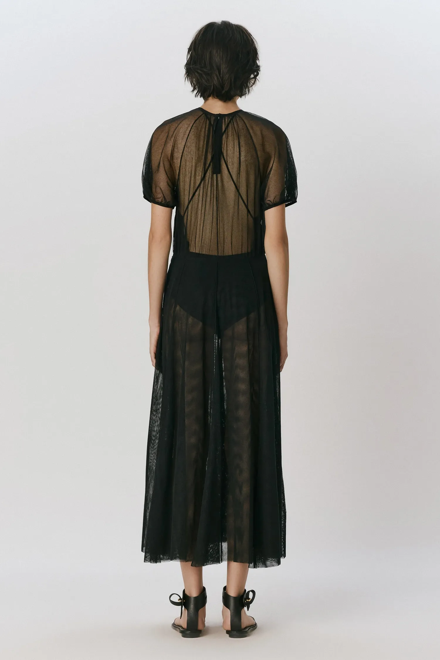 4-VC39087_0184---VESTIDO_MIDI_TULE_NESGAS_PRETO_ANDREAMARQUES--8-