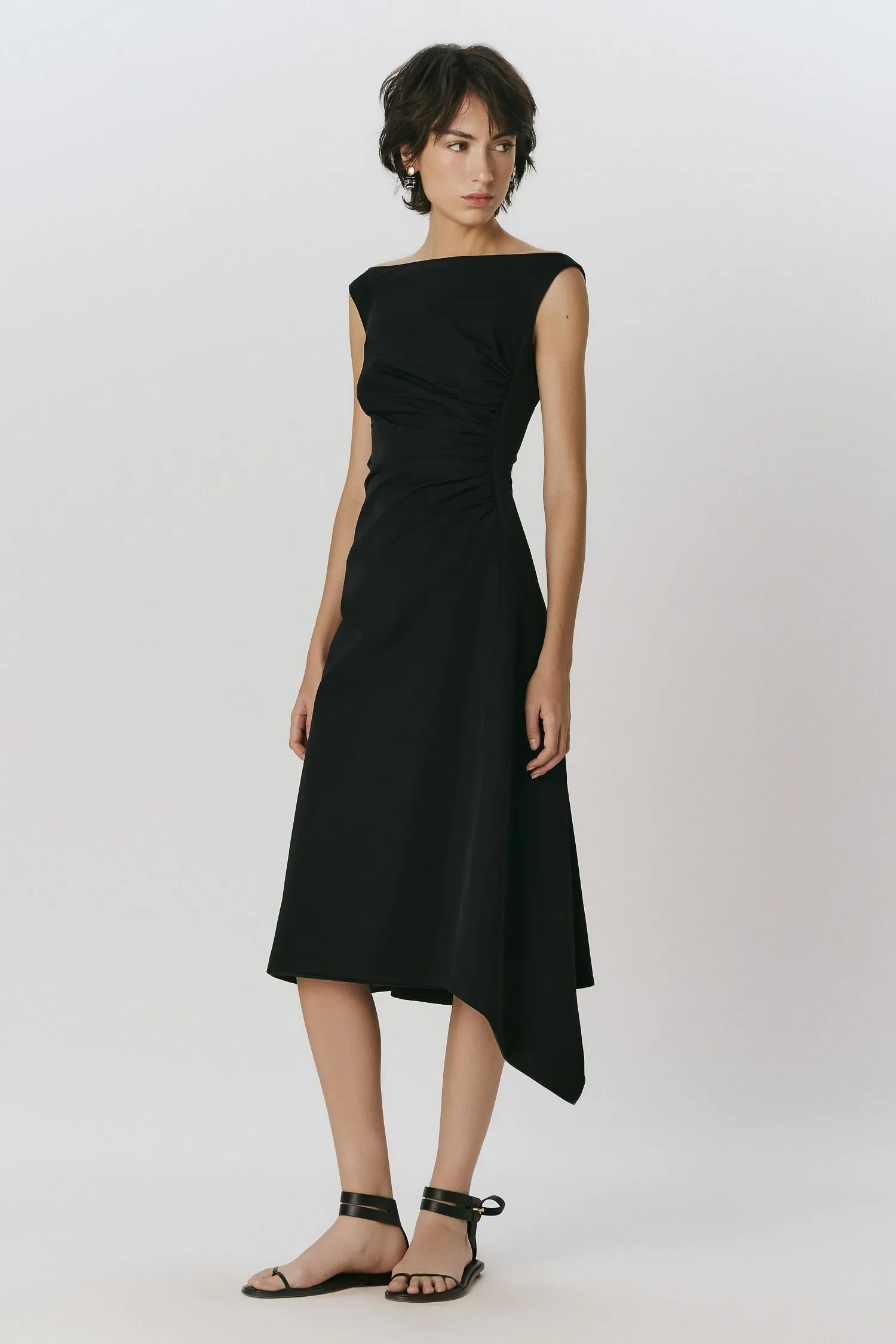 2-VC39084_VESTIDO_DECOTE_CANOA_FRANZIDO_LATERAL_PRETO_ANDREAMARQUES--3-