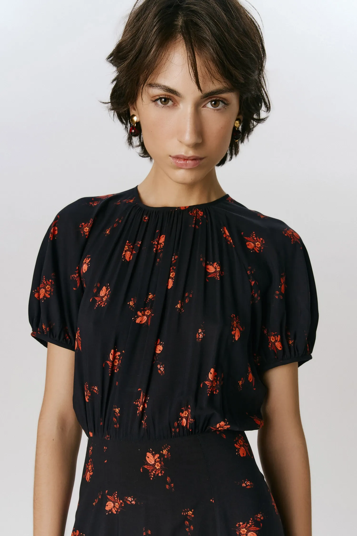 3-VC39074_VESTIDO_MANGA_CURTA_BUFANTE_TULIPA_PRETA_ANDREAMARQUES--6-