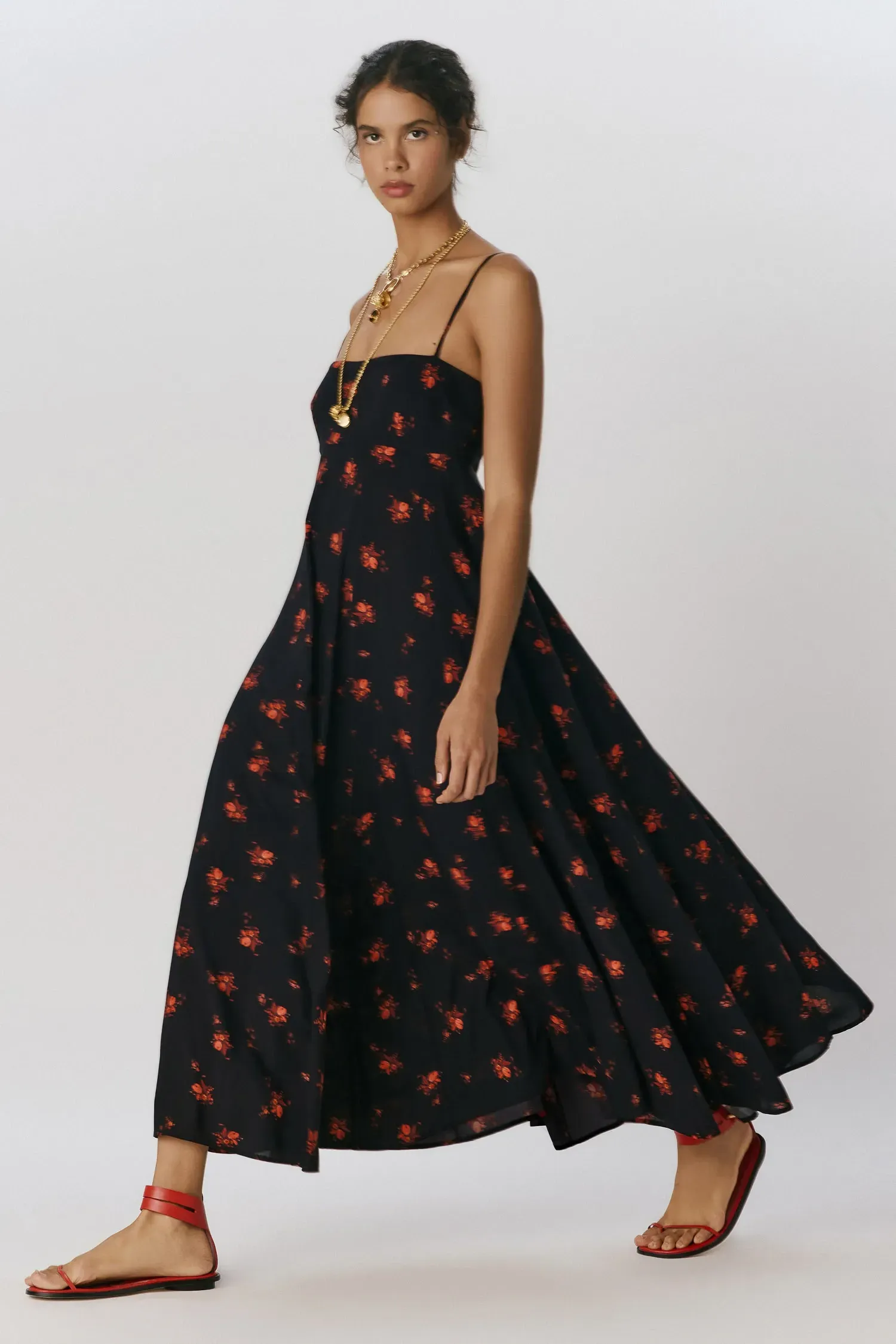 3-VC39073_VESTIDO_DECOTE_RETO_NESGAS_TULIPA_PRETA_ANDREAMARQUES--3-