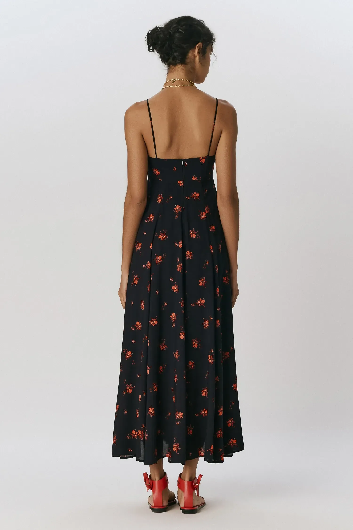 4-VC39073_VESTIDO_DECOTE_RETO_NESGAS_TULIPA_PRETA_ANDREAMARQUES--1-