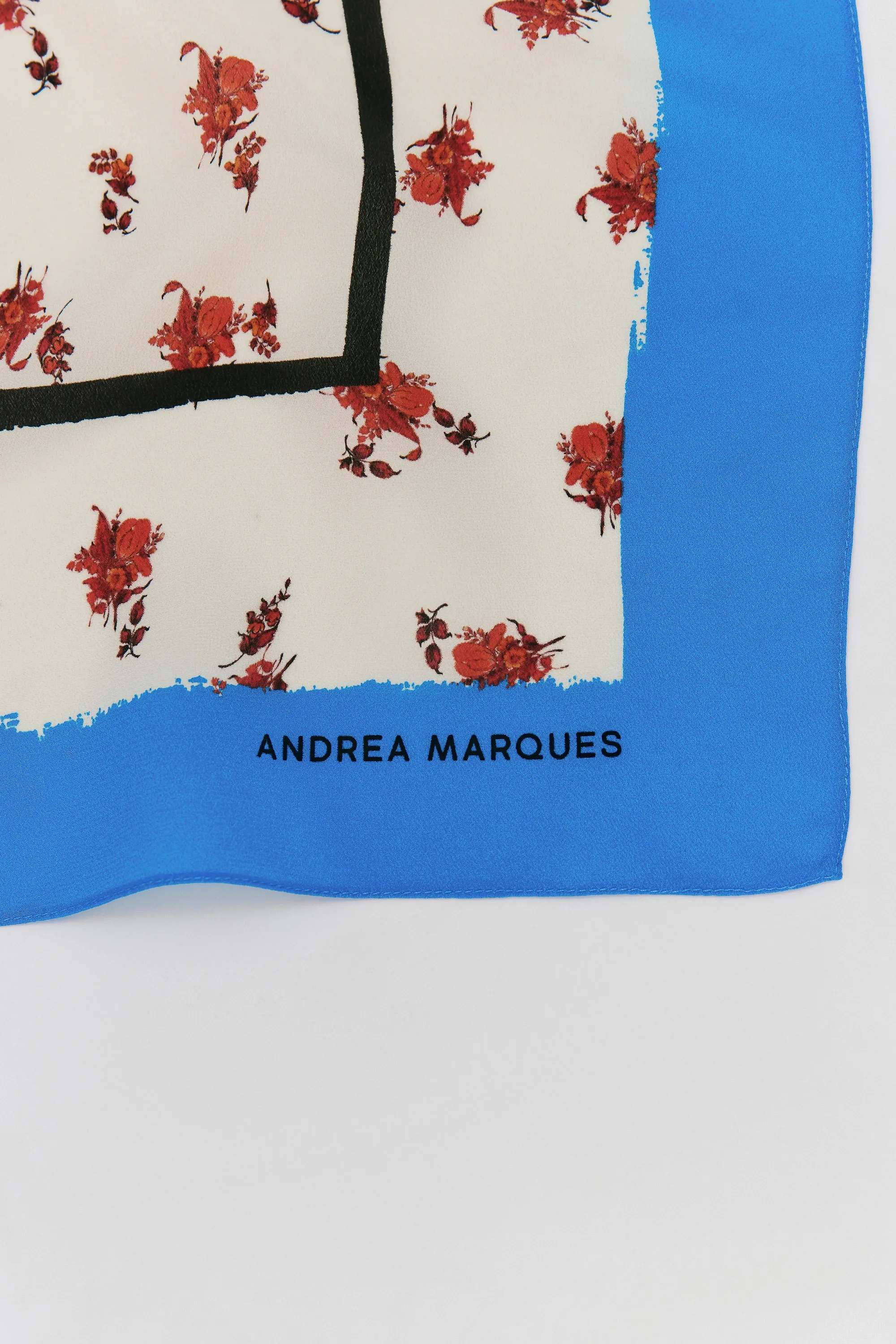 2-LC39270_LENCO_TULIPA_OFFWHITE_ANDREAMARQUES--2-