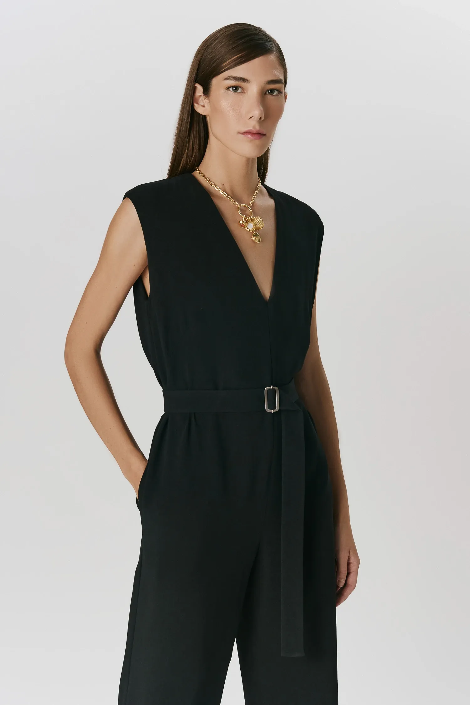3-MC39112_MACACAO_CREPE_INTEIRO_PRETO_ANDREAMARQUES