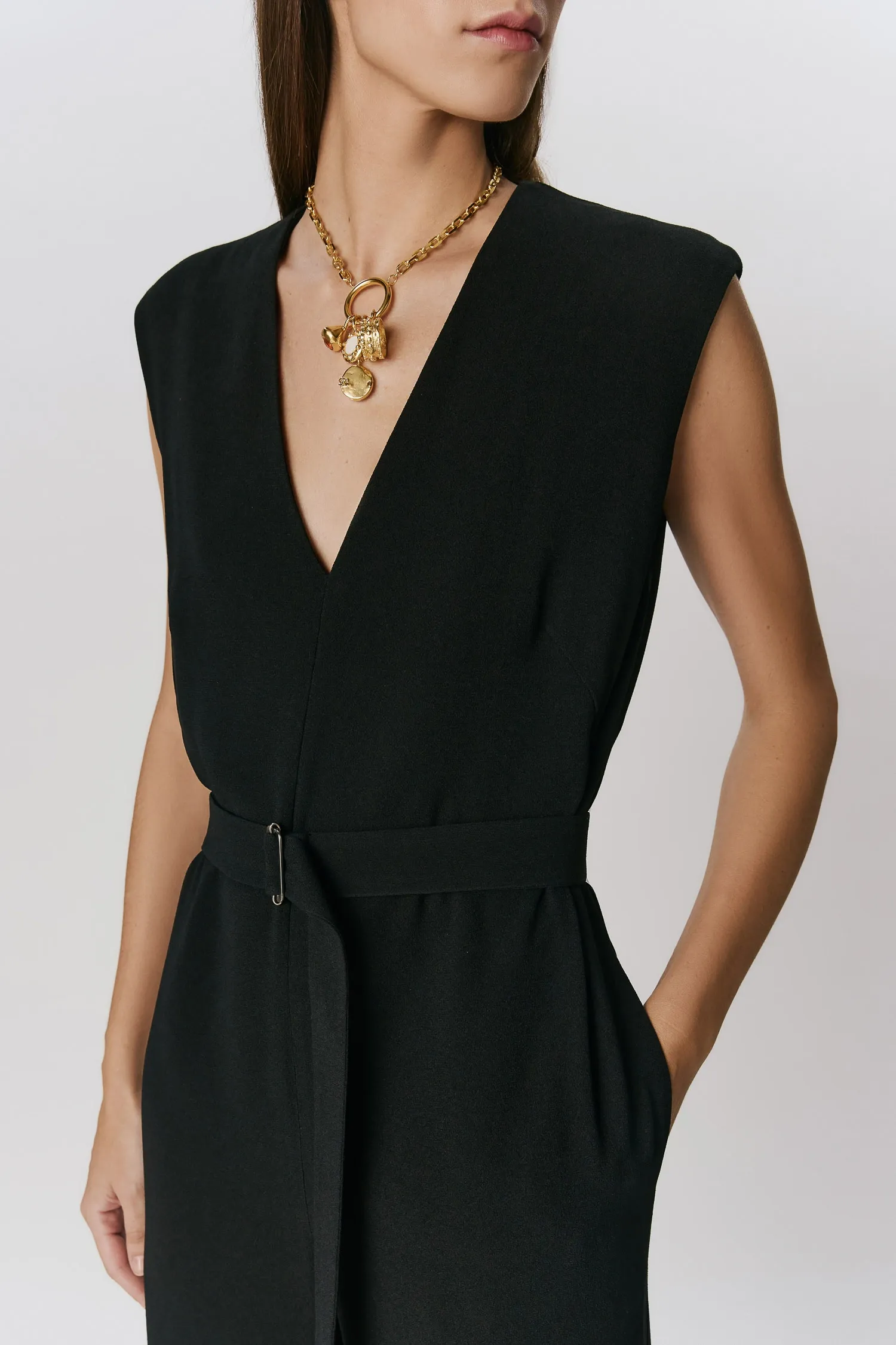 5-MC39112_MACACAO_CREPE_INTEIRO_PRETO_ANDREAMARQUES--2-