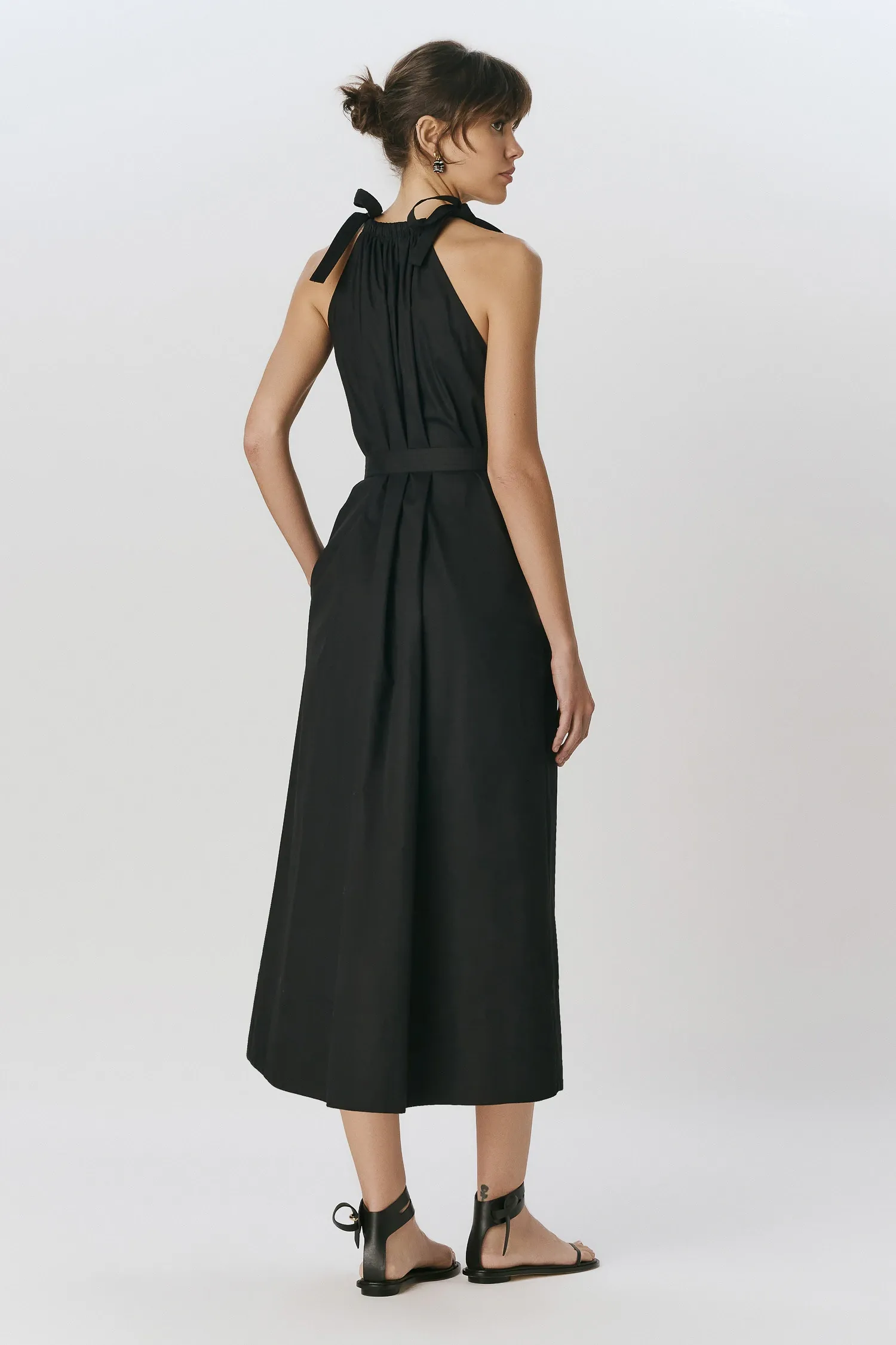 5-VC39116_VESTIDO-DECOTE-ALTO-FITAS-PRETO--2-