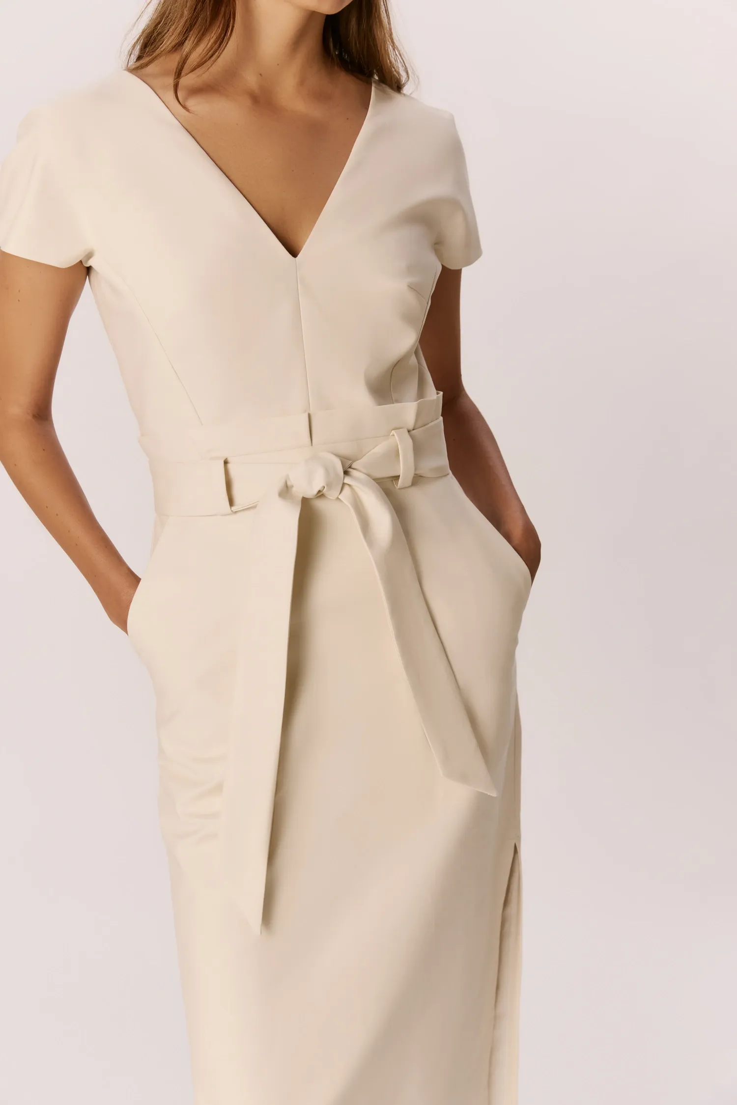 007503_VESTIDO_RETO_DECOTE_V__OFFWHITE_ANDREAMARQUES--4-