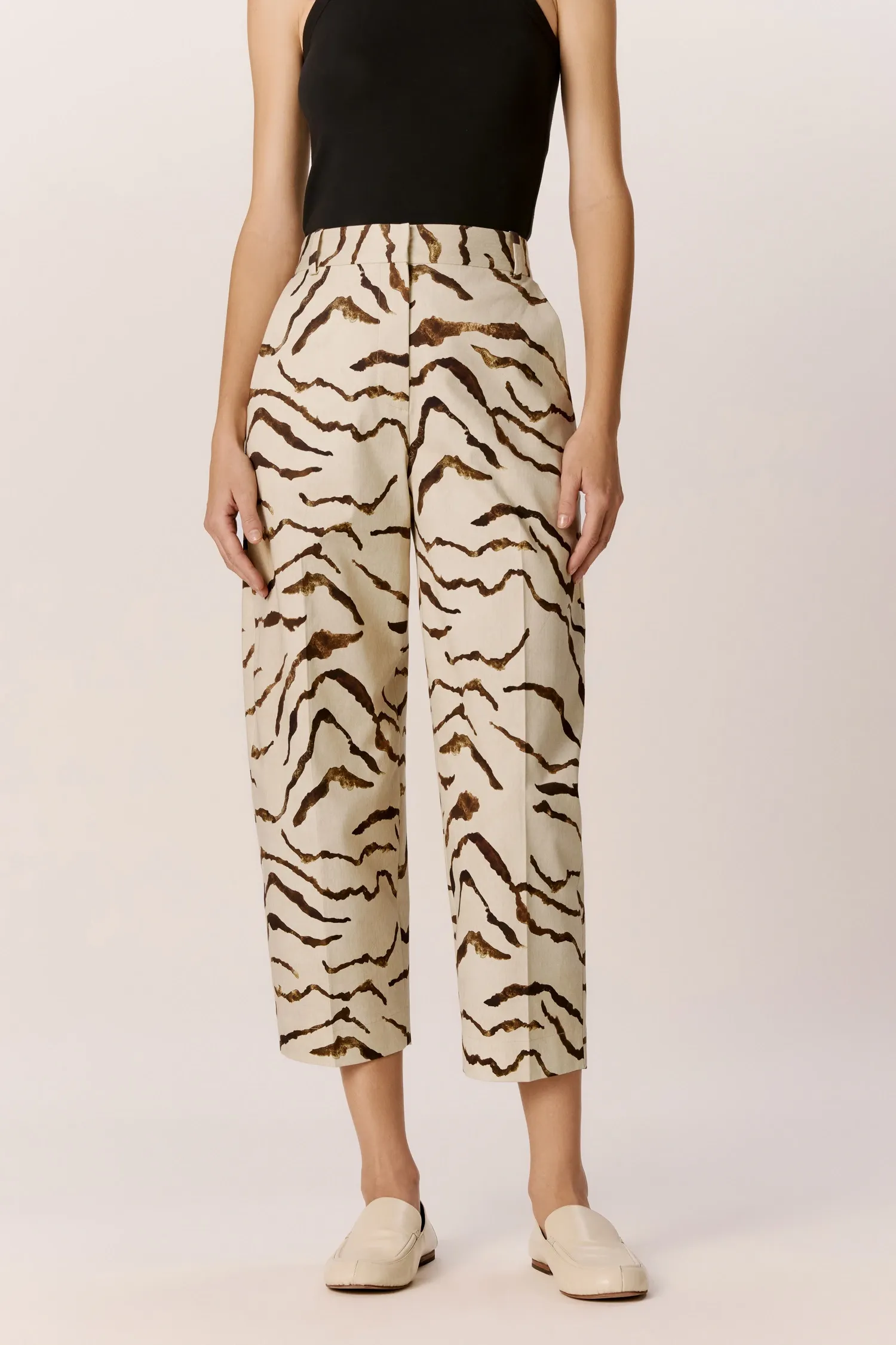 007565_CALCA_BAGGY_BOLSO_FACA_ZEBRACLARA_ANDREAMARQUES--2-