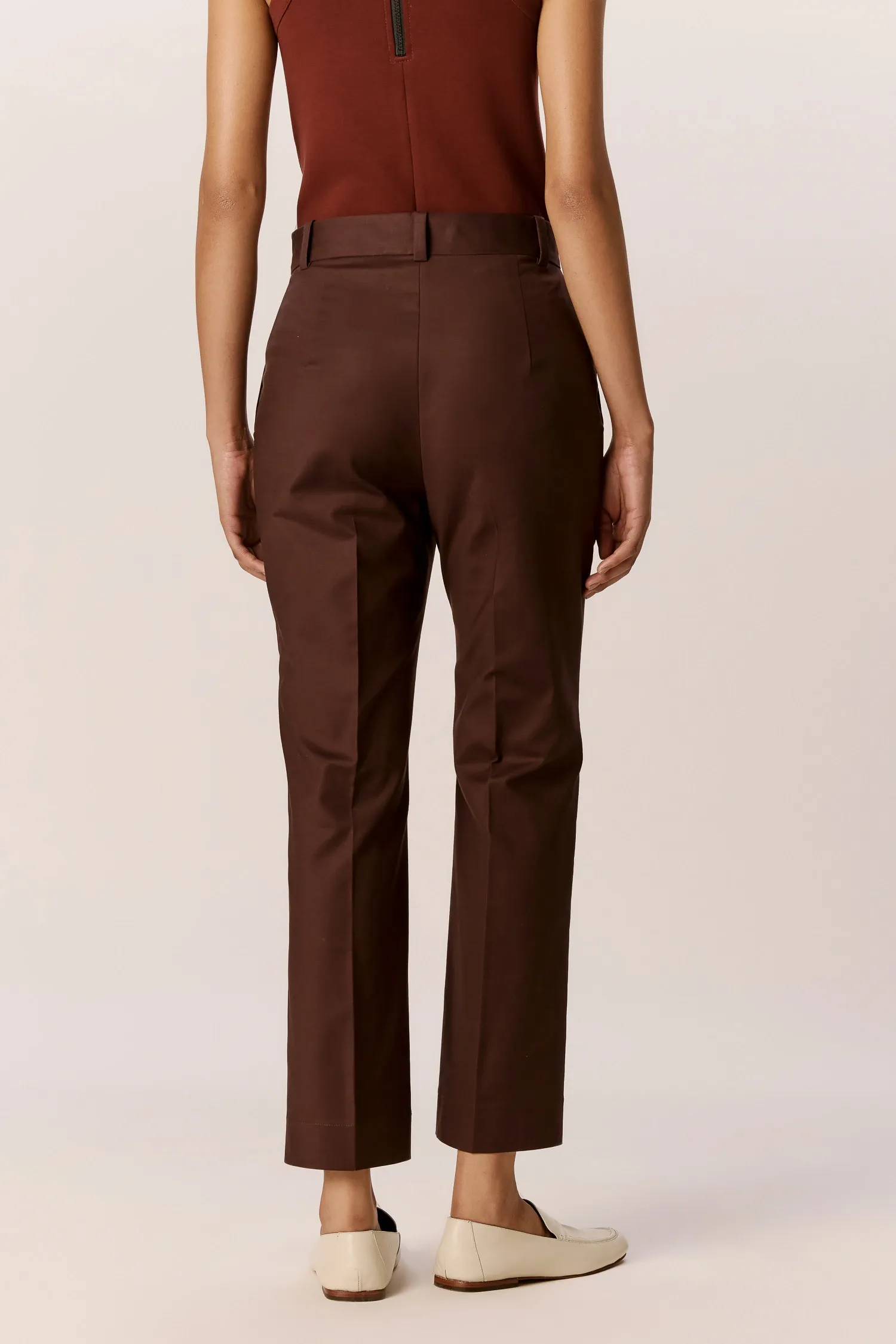 007528_CALCA-SEMI_FLARE-BOLSO_FACA_CAFE_ANDREAMARQUES--4-