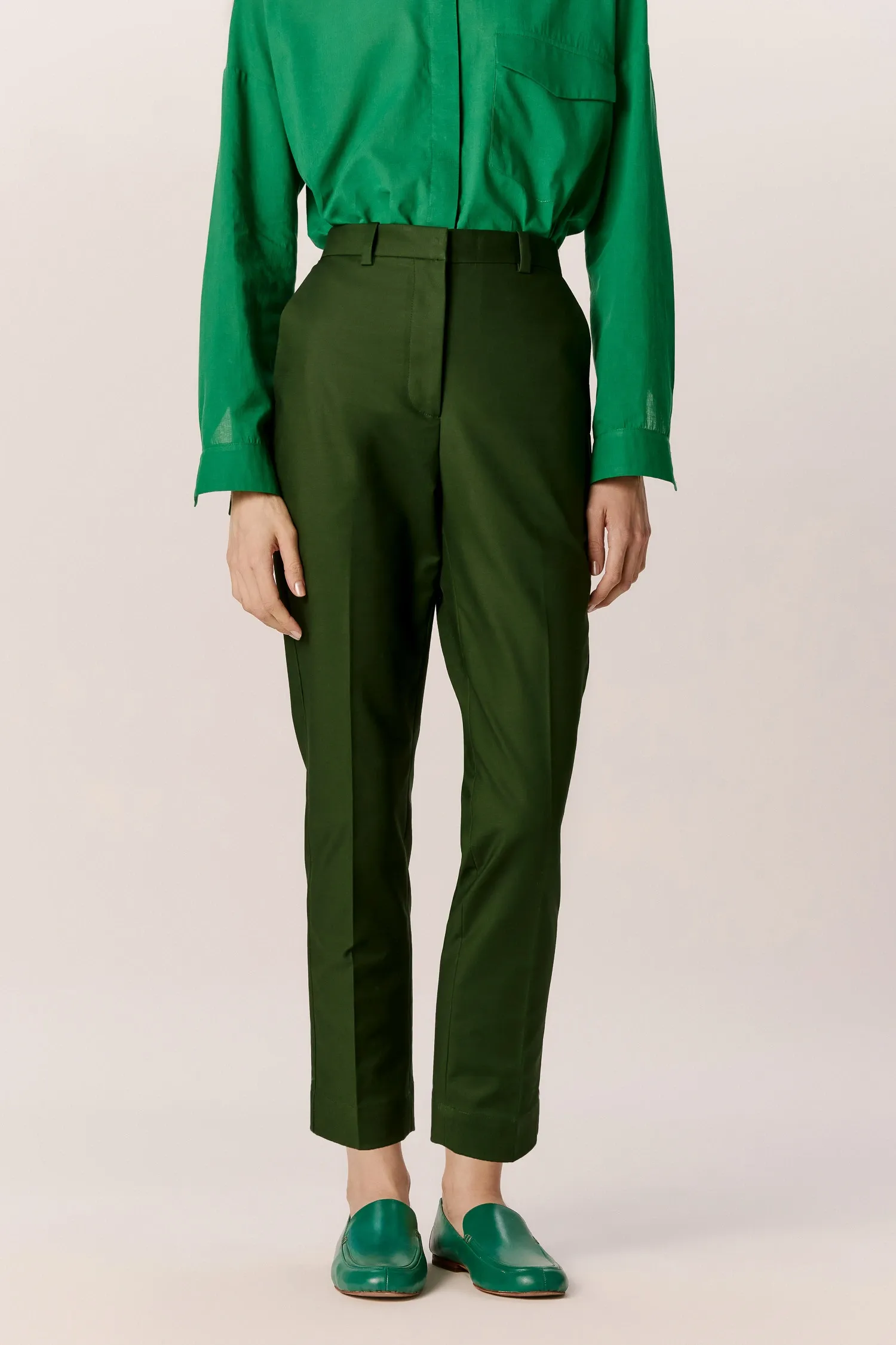 007597_CALCA-RETA_VERDE_GARRAFA_ANDREAMARQUES--3-