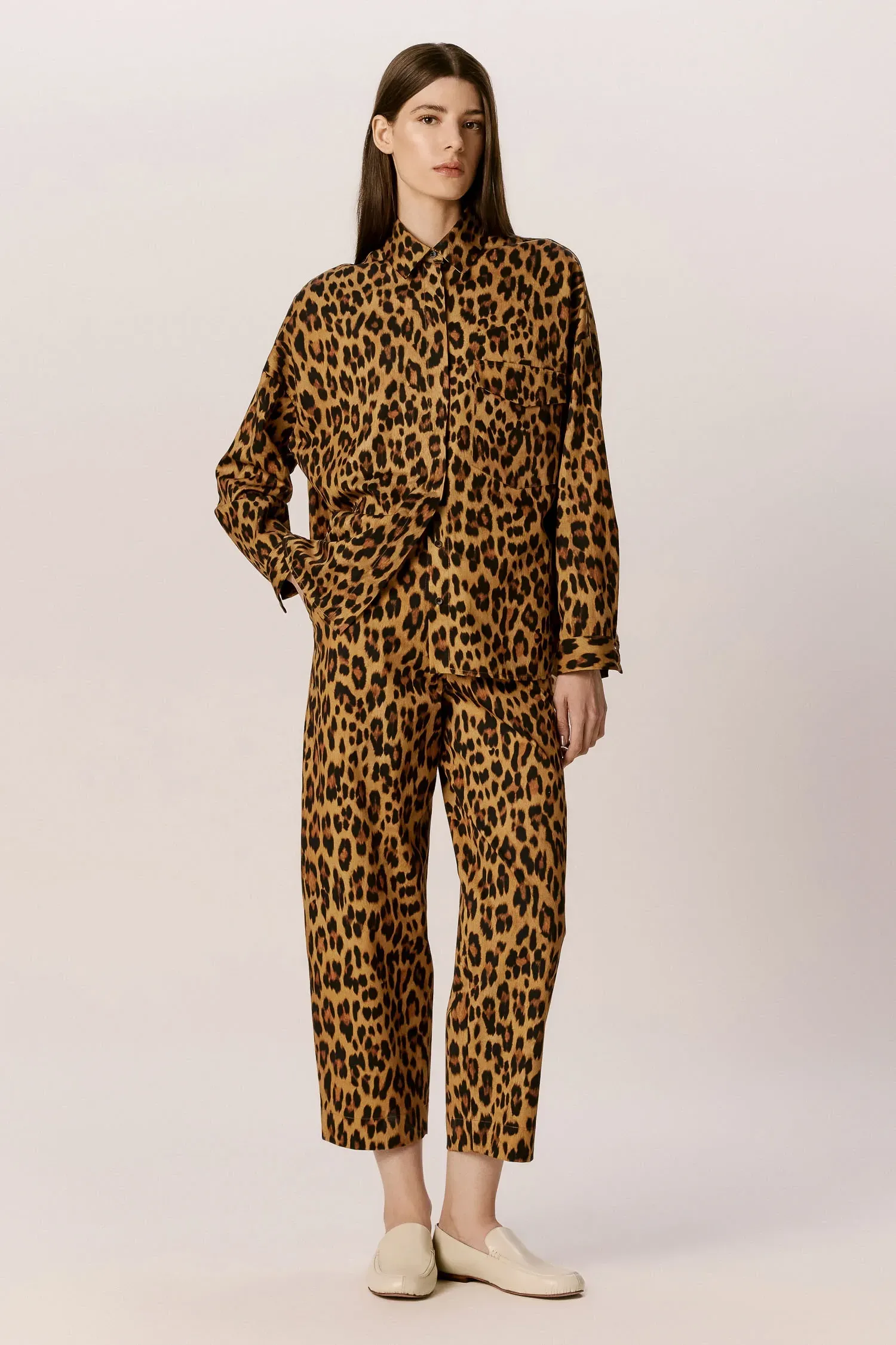 007588_CAMISA_-BOX_BOLSO-OMBRO_ONCA_ANDREAMARQUES--2-