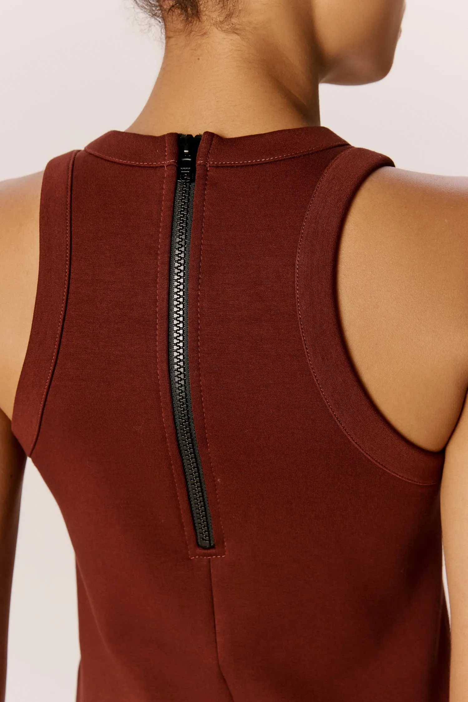 007631_TOP_MALHA_DECOTE-NADADOR_CHOCOLATE_ANDREAMARQUES--1-