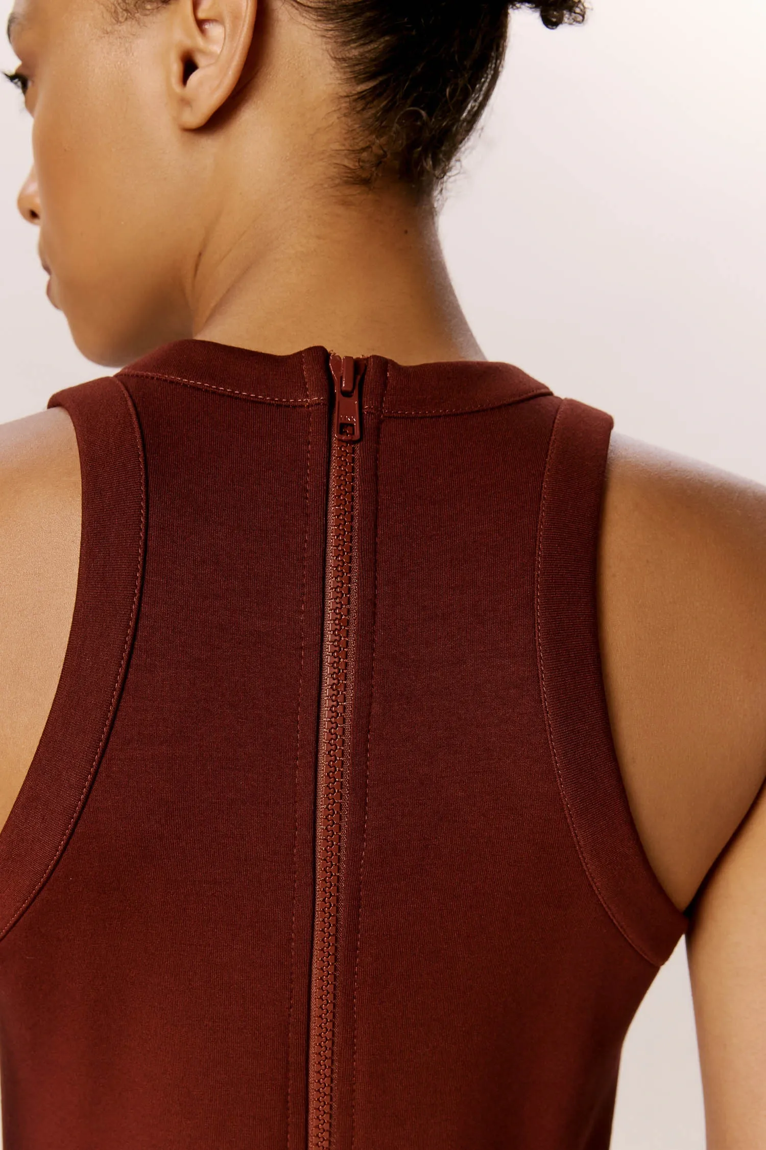 007617_VESTIDO_MALHA_DECOTE_NADADOR_CHOCOLATE_ANDREAMARQUES--5-