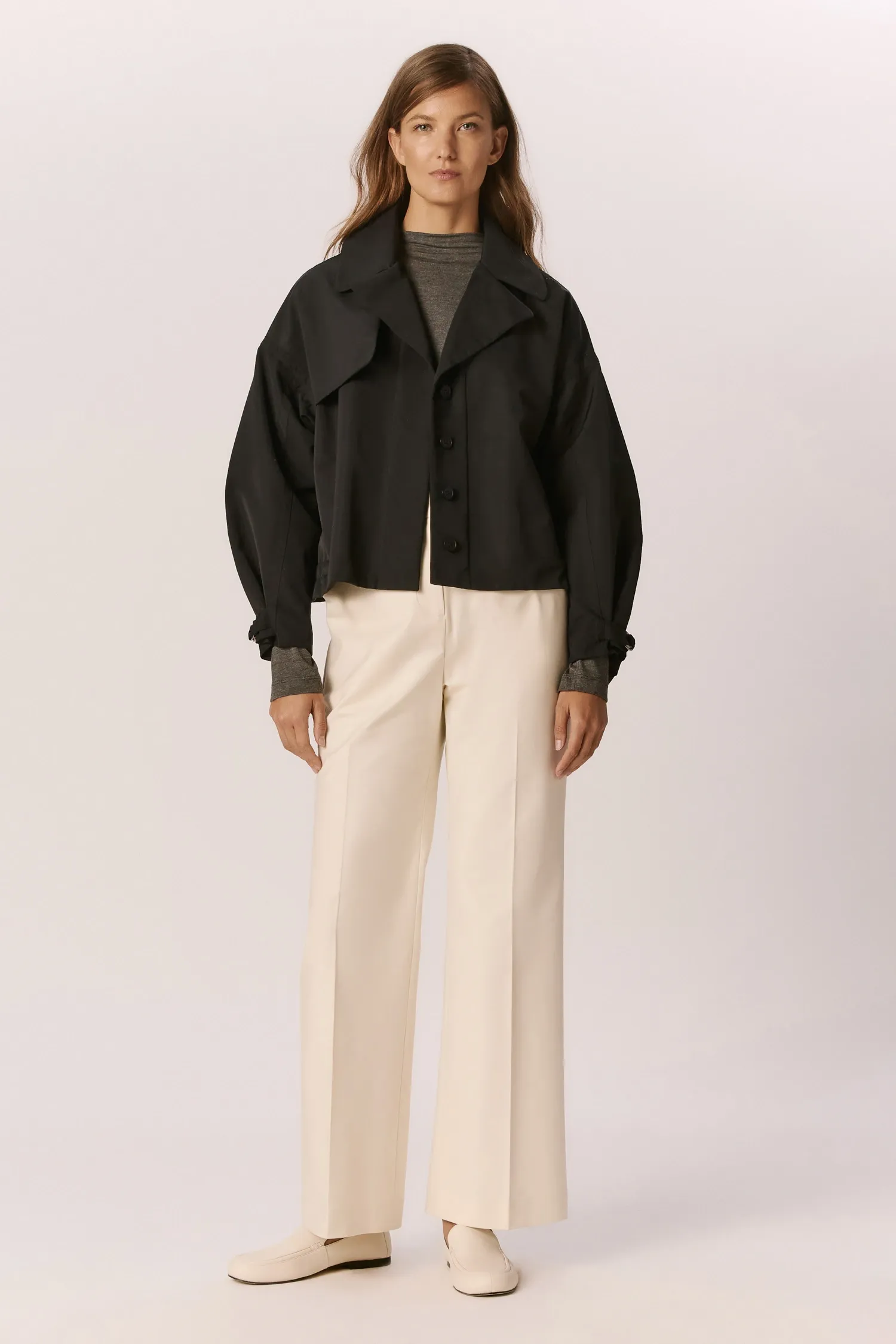 007592_TRENCH_NYLON_CURTO_VIES_PRETO_ANDREAMARQUES--2-