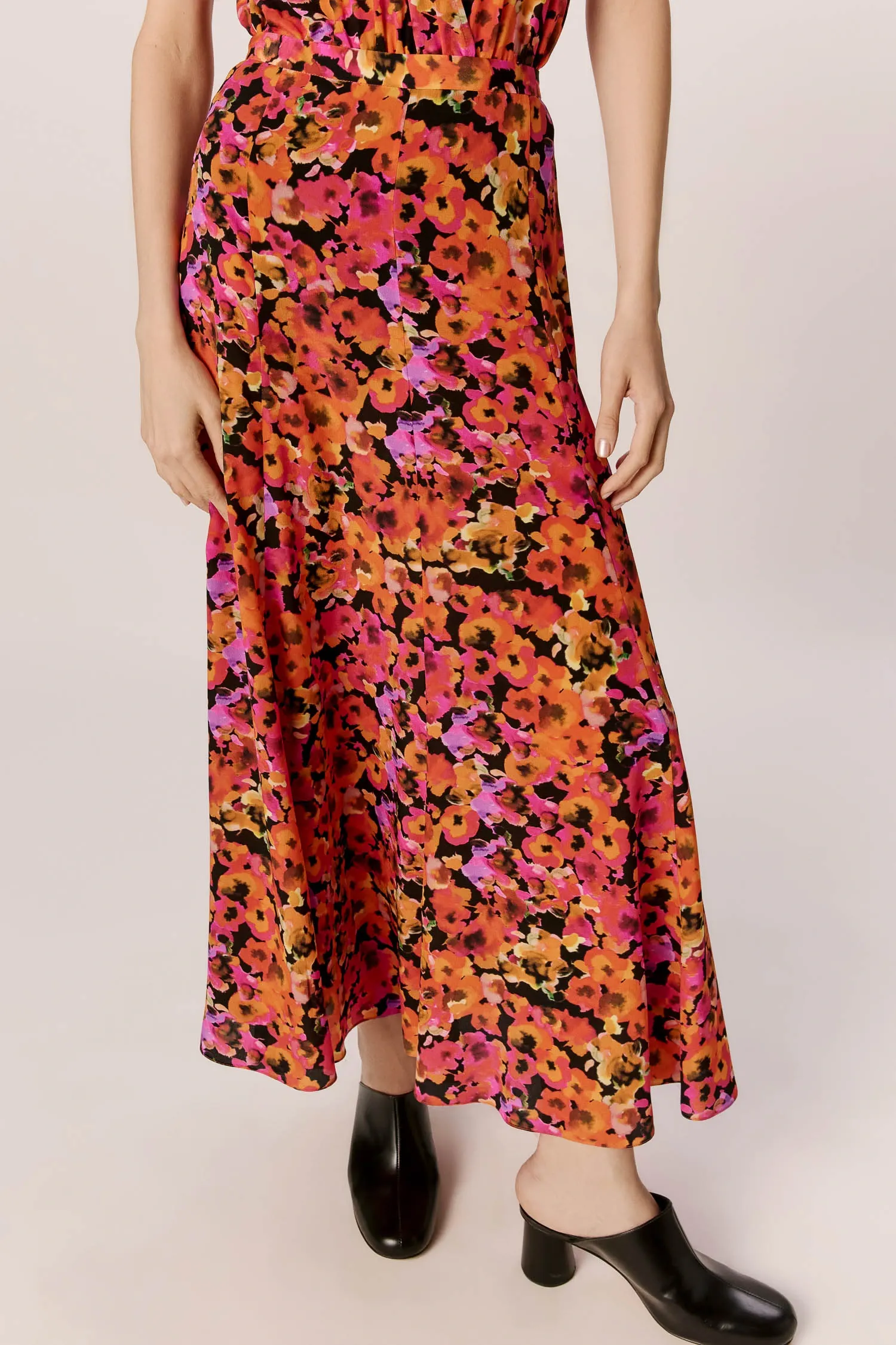 007541_-SAIA-SEDA_MIDI_NESGAS_FLORAL_CHILLI_ANDREAMARQUES--2-