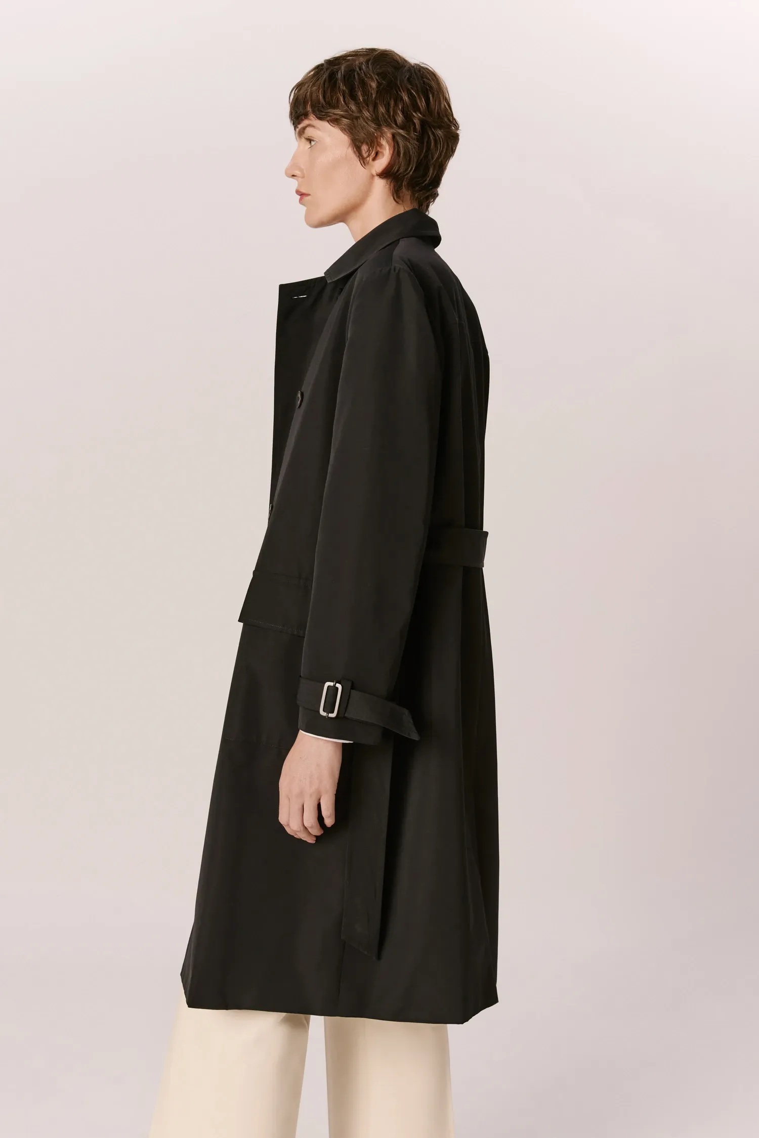 007572_TRENCH_NYLON_LONGO_RETO_PRETO_ANDREAMARQUES--4-