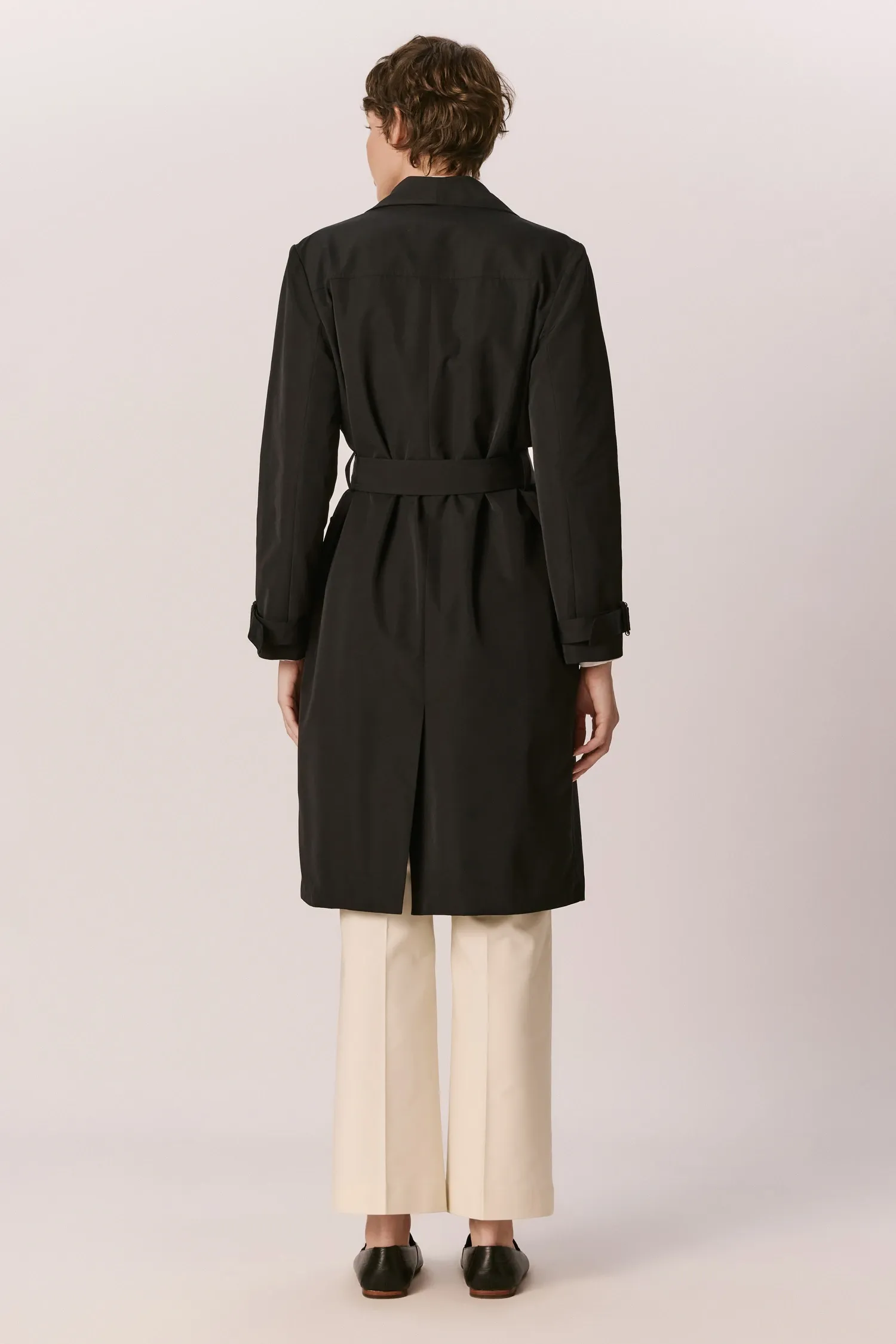 007572_TRENCH_NYLON_LONGO_RETO_PRETO_ANDREAMARQUES--5-