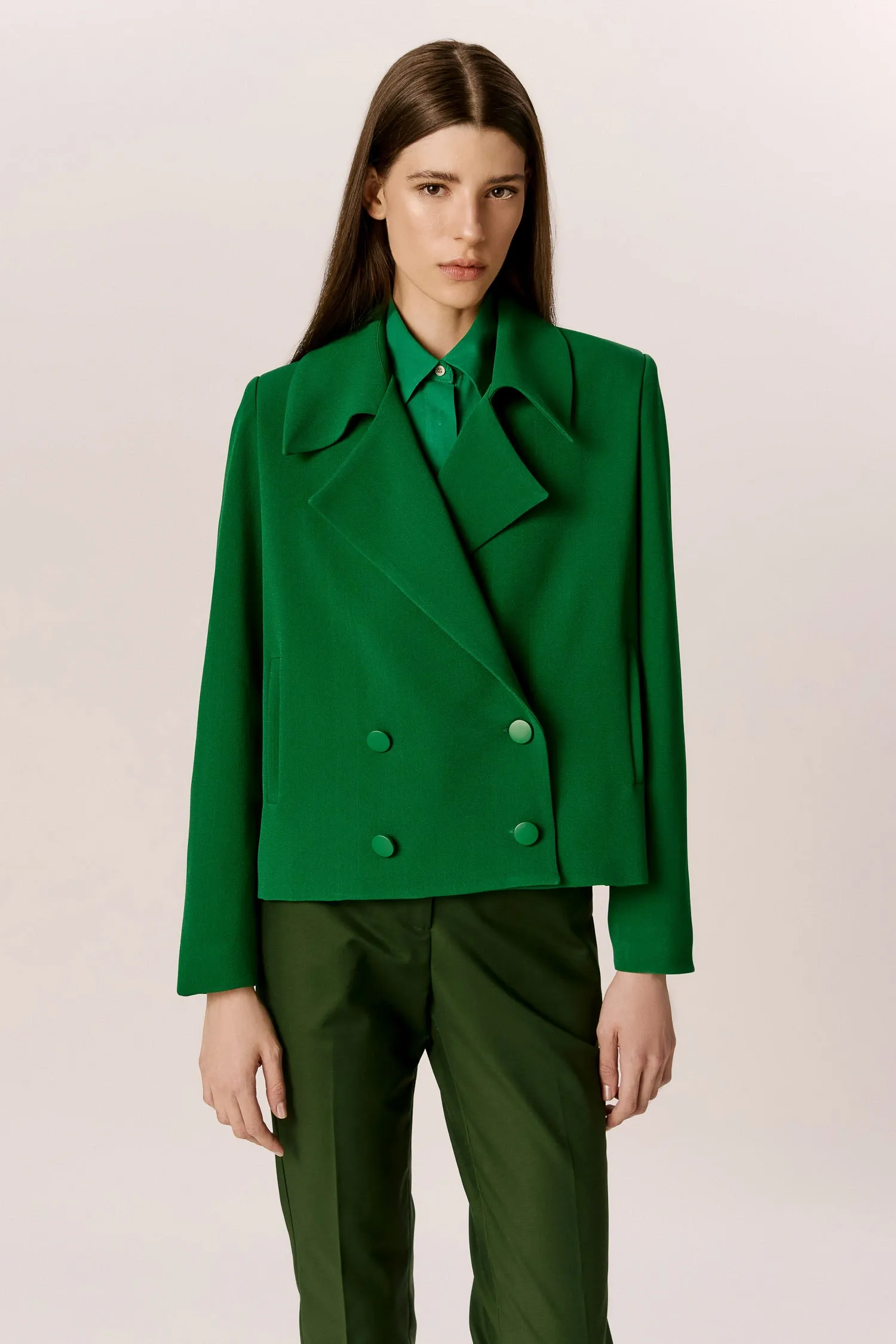 007595_CASACO_CREPE_CURTO_GOLA_AMPLA_VERDE_ANDREAMARQUES--1-