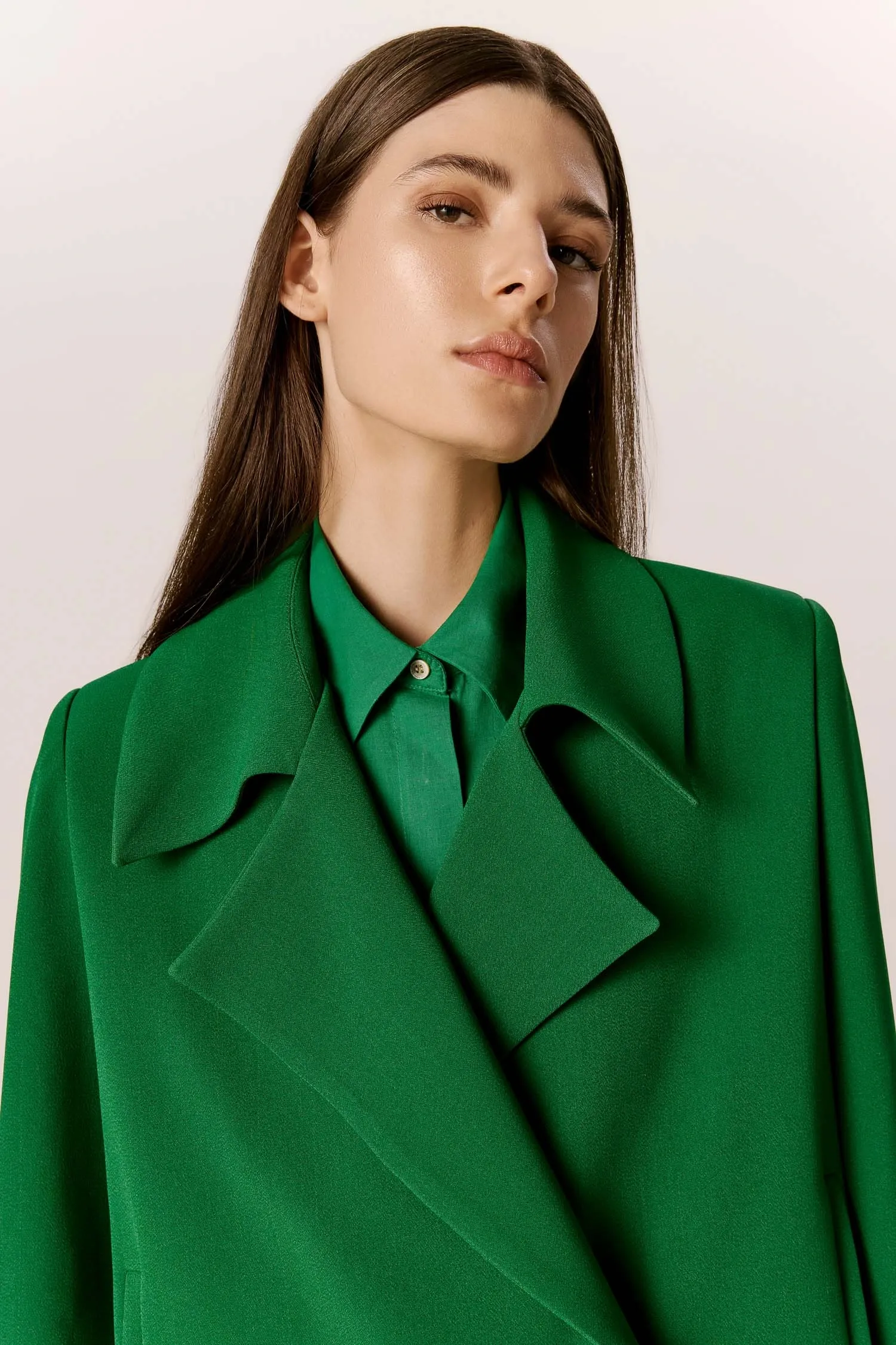 007595_CASACO_CREPE_CURTO_GOLA_AMPLA_ANDREAMARQUES--2-