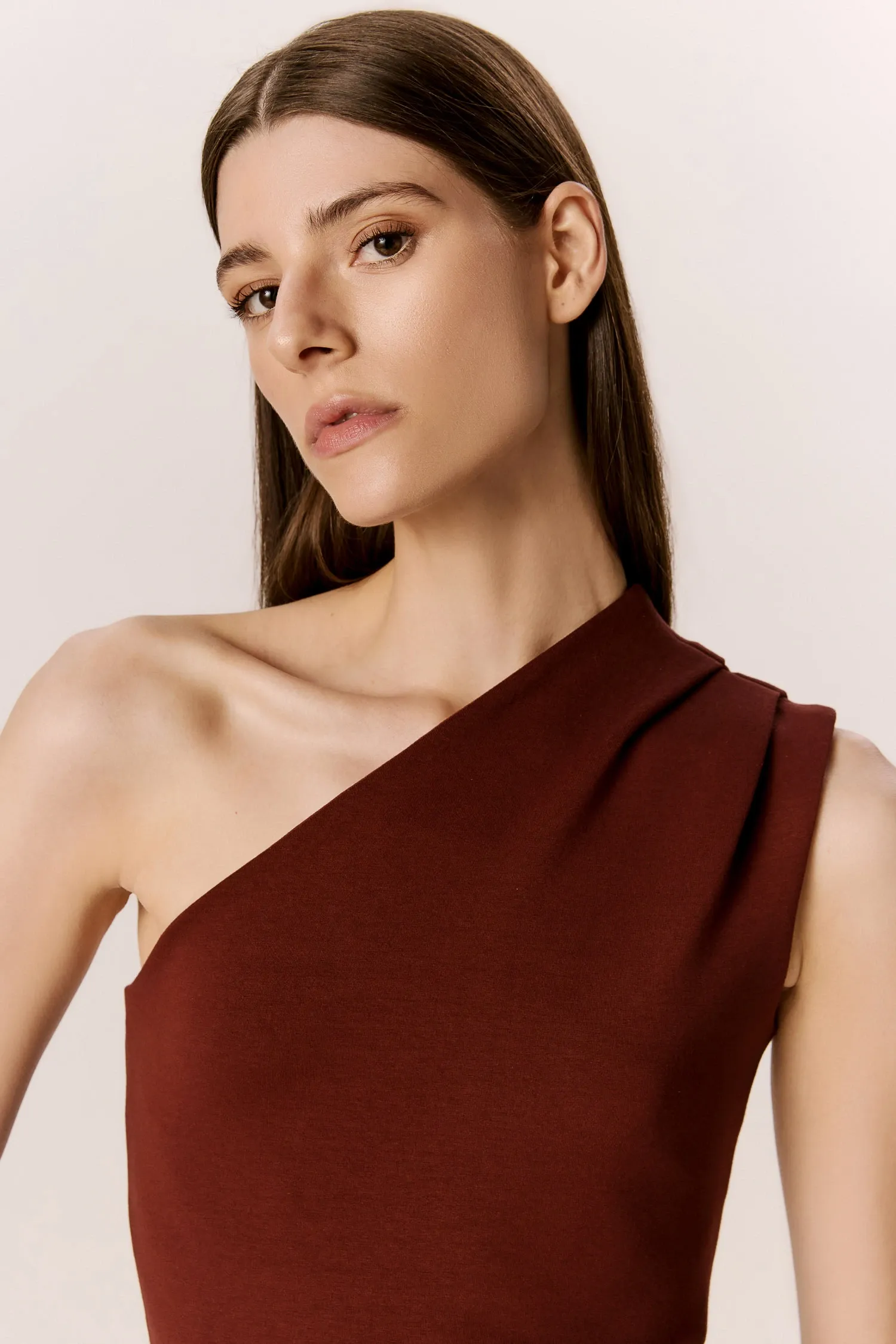 007619_TP38211-TOP_MALHA_OMBRO_PREGAS_CHOCOLATE_ANDREAMARQUES--3-