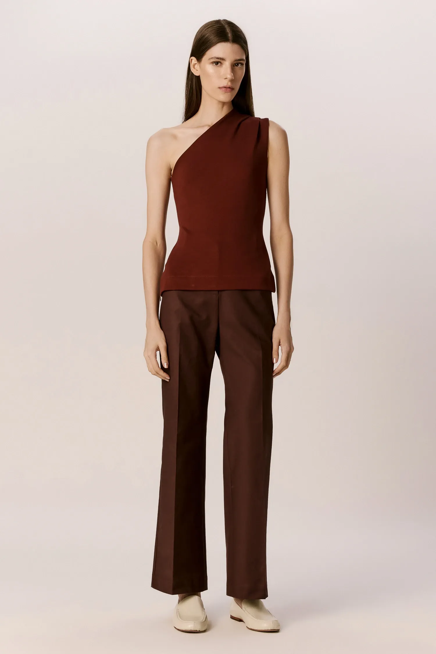 007619_TP38211-TOP_MALHA_OMBRO_PREGAS_CHOCOLATE_ANDREAMARQUES--2-