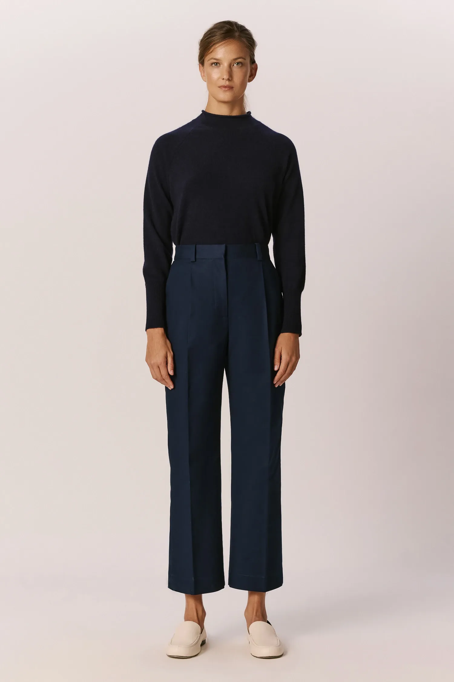 007645_SUETER-CASHMERE_GOLA-ALTA_MARINHO_ANDREAMARQUES--2-