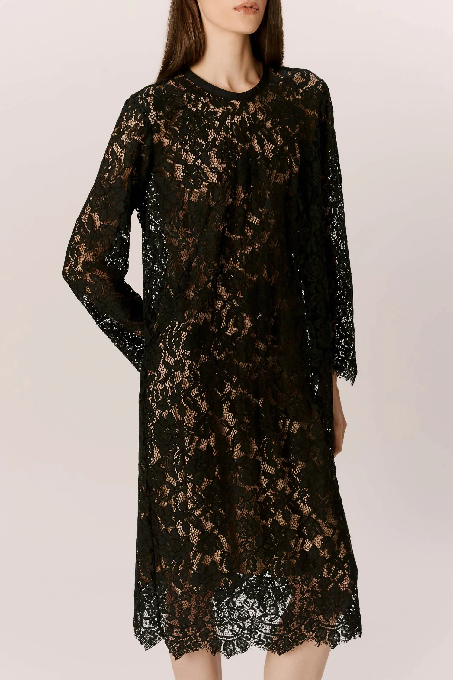 007602_-VESTIDO-RENDA_MANGA_LONGA_RETO_PRETO_ANDREAMARQUES--5-