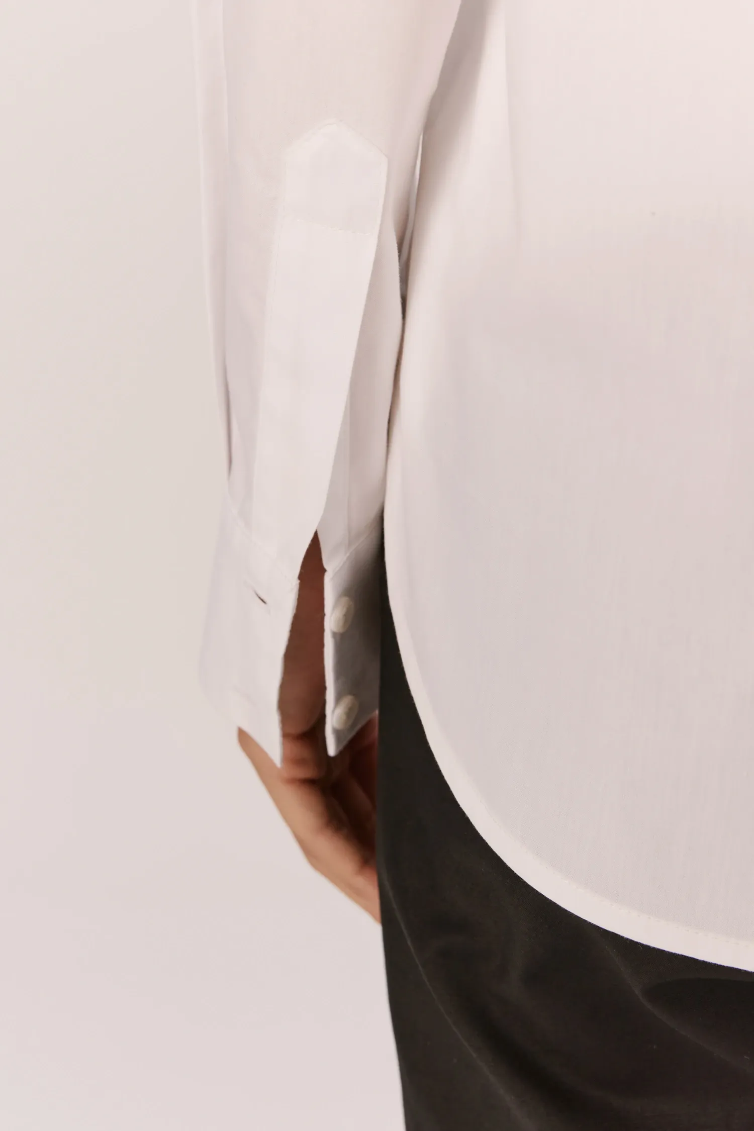 007485_-CAMISA_CLASSICA_BRANCA_ANDREAMARQUES--5-