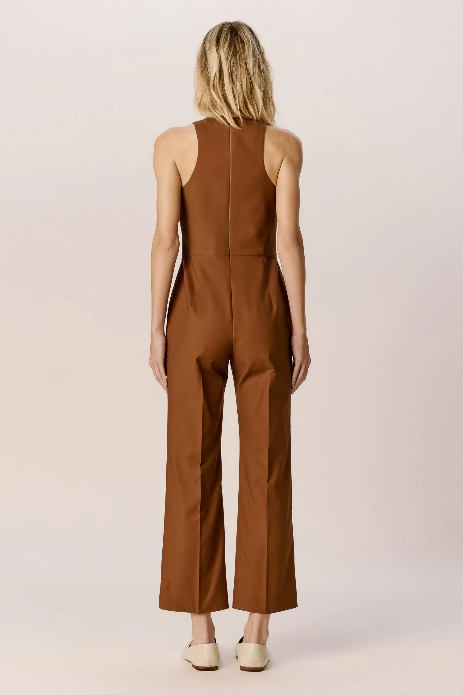 007497_-MACACAO_DECOTE_ALTO_SEMI-FLARE_CONHAQUE_ANDREAMARQUES--5-