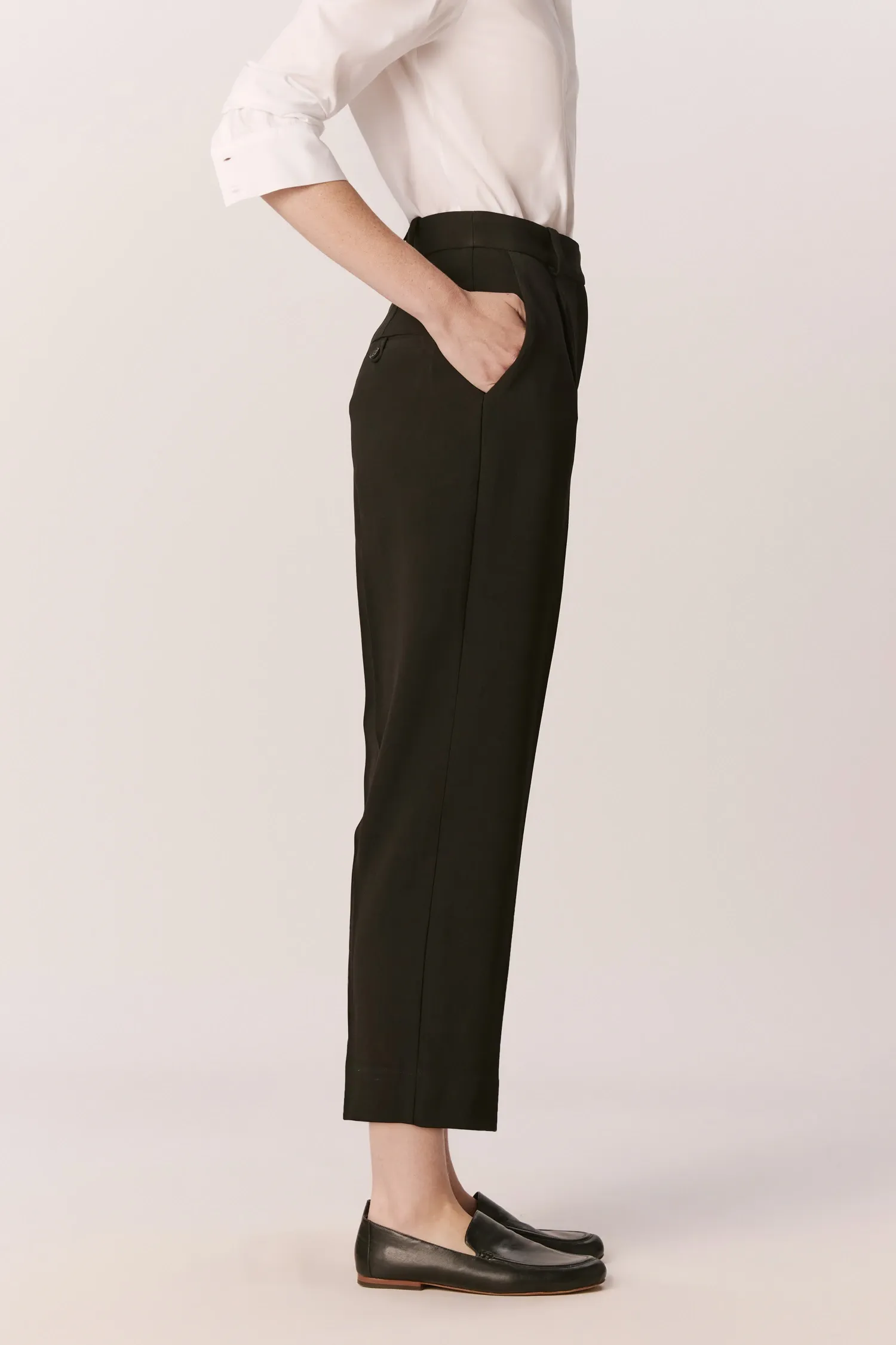 007516_-CALCA-CREPE_PREGA_VINCO_PRETO_ANDREAMARQUES--3-