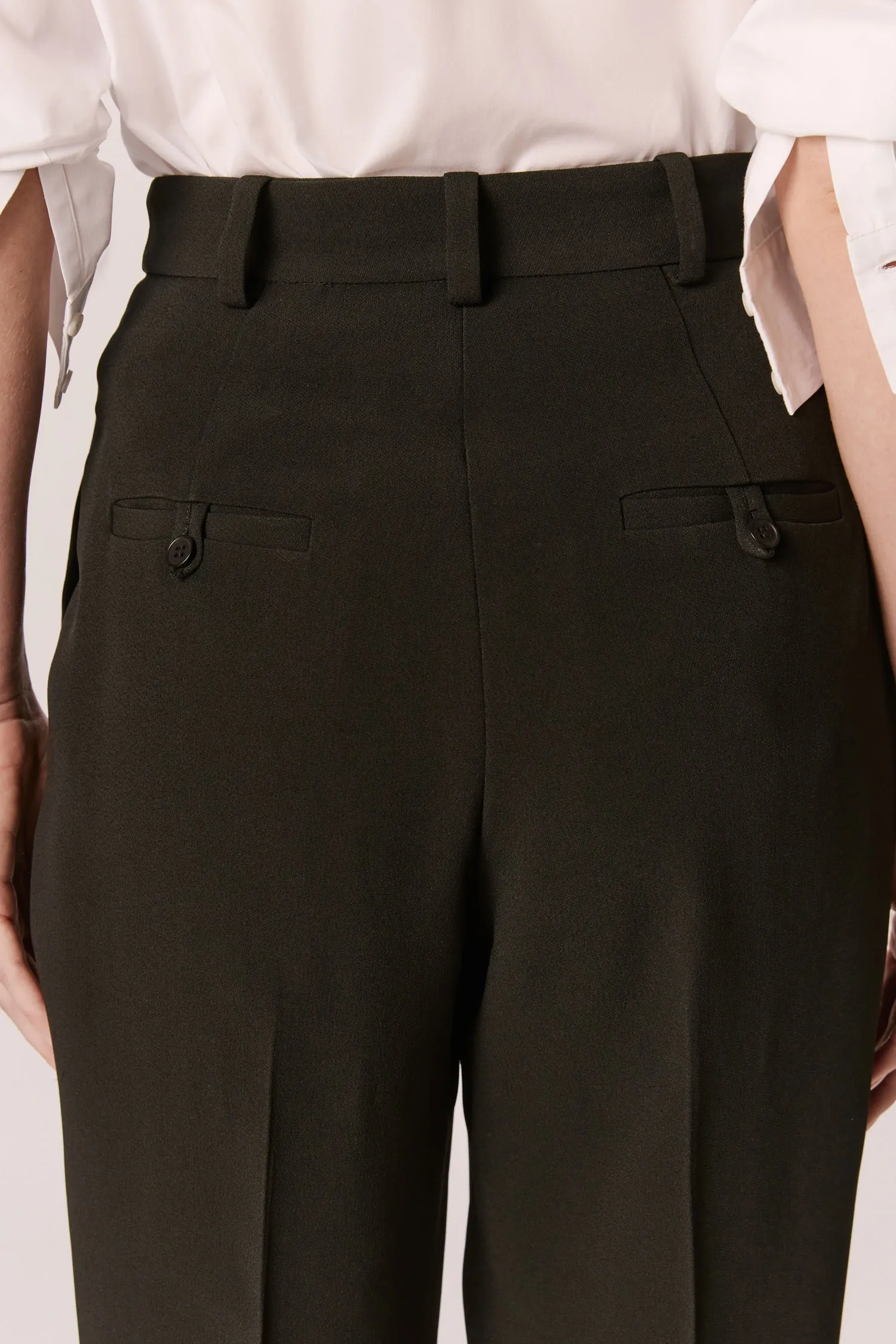 007516_-CALCA-CREPE_PREGA_VINCO_PRETO_ANDREAMARQUES--6-