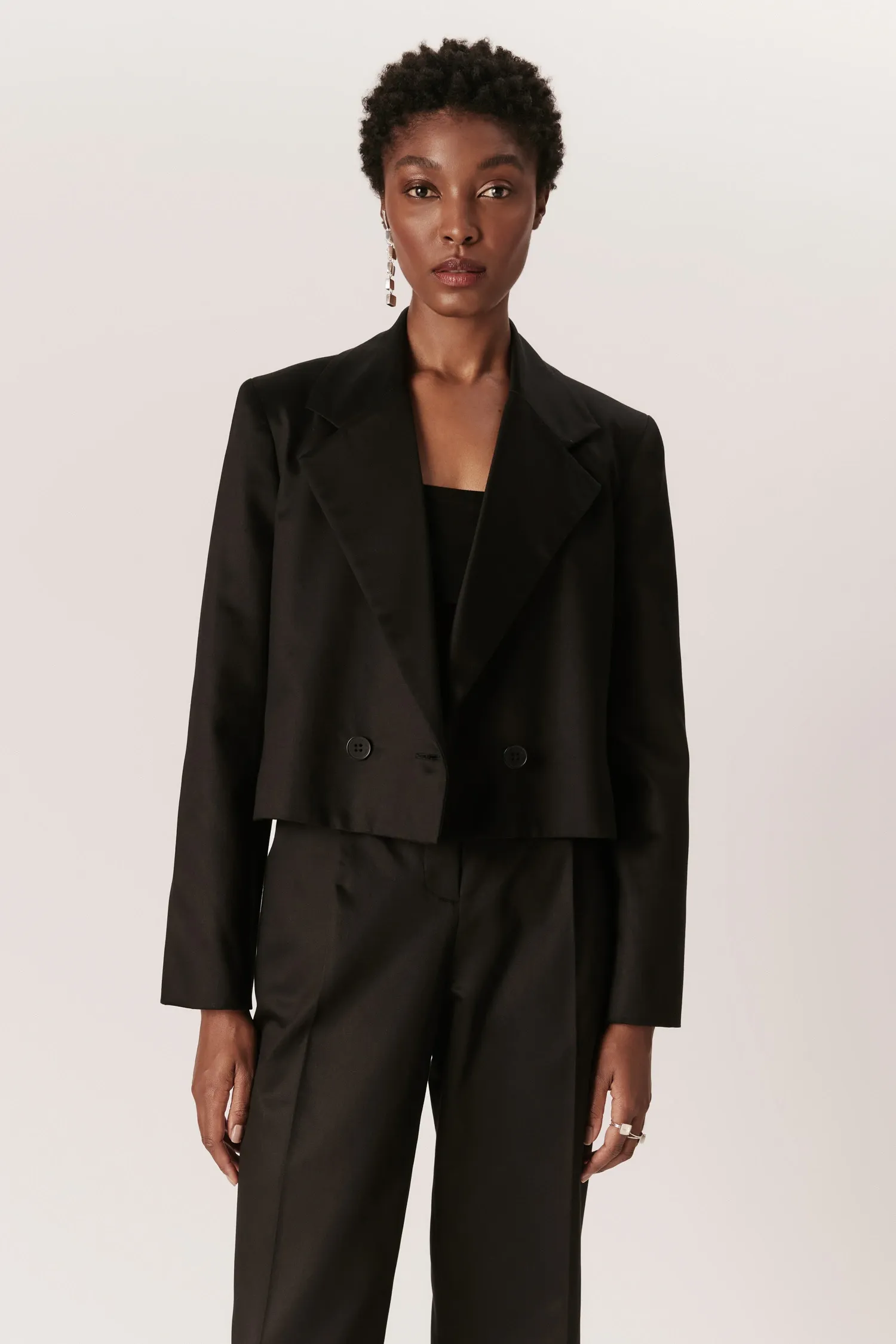 007386_BLAZER_TRANSPASSADO_CROPPED_PRETO_ANDREAMARQUES--14-