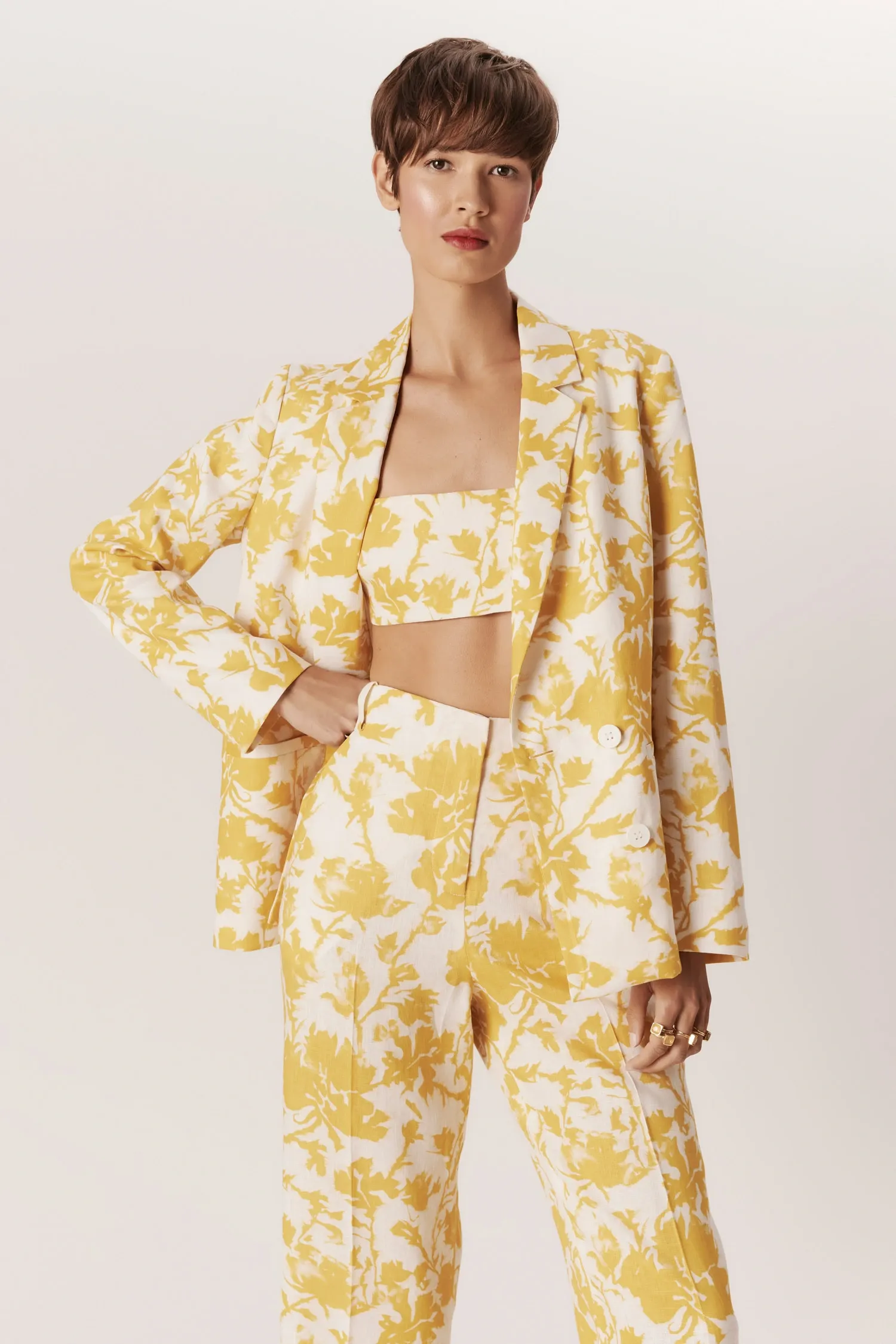 007321_BLAZER_LINHO_RETO_TRANSPASSE_FLORAL_AMARELO_ANDREAMARQUES--4-