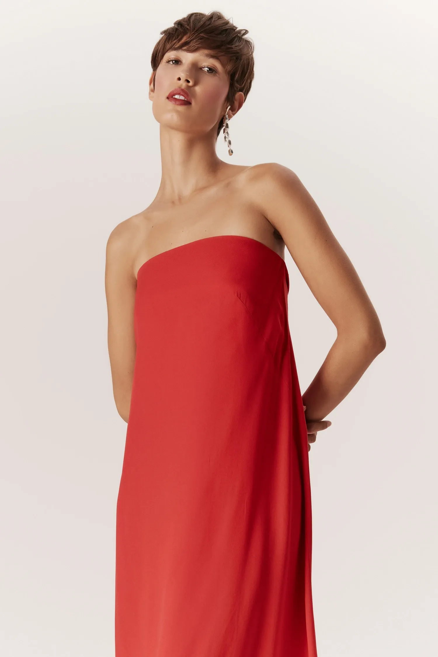 007354_VESTIDO-SEM_ALCA_MIDI_SOLTO_VERMELHO_-ANDREAMARQUES--4-