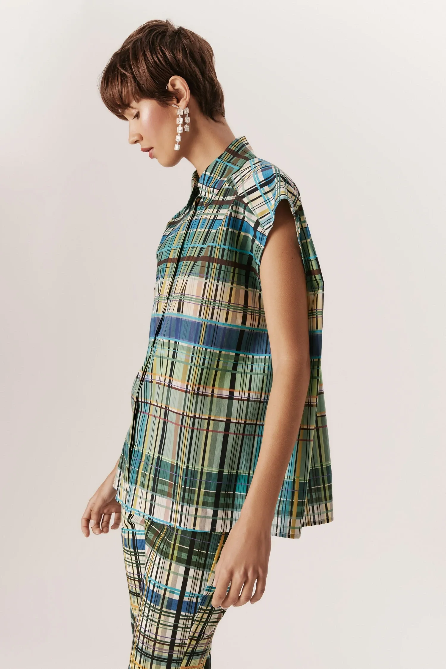 007364_CAMISA-BOX_SEM_MANGA_OVERSIZED_XADREZ_MULTI_ANDREAMARQUES--8-