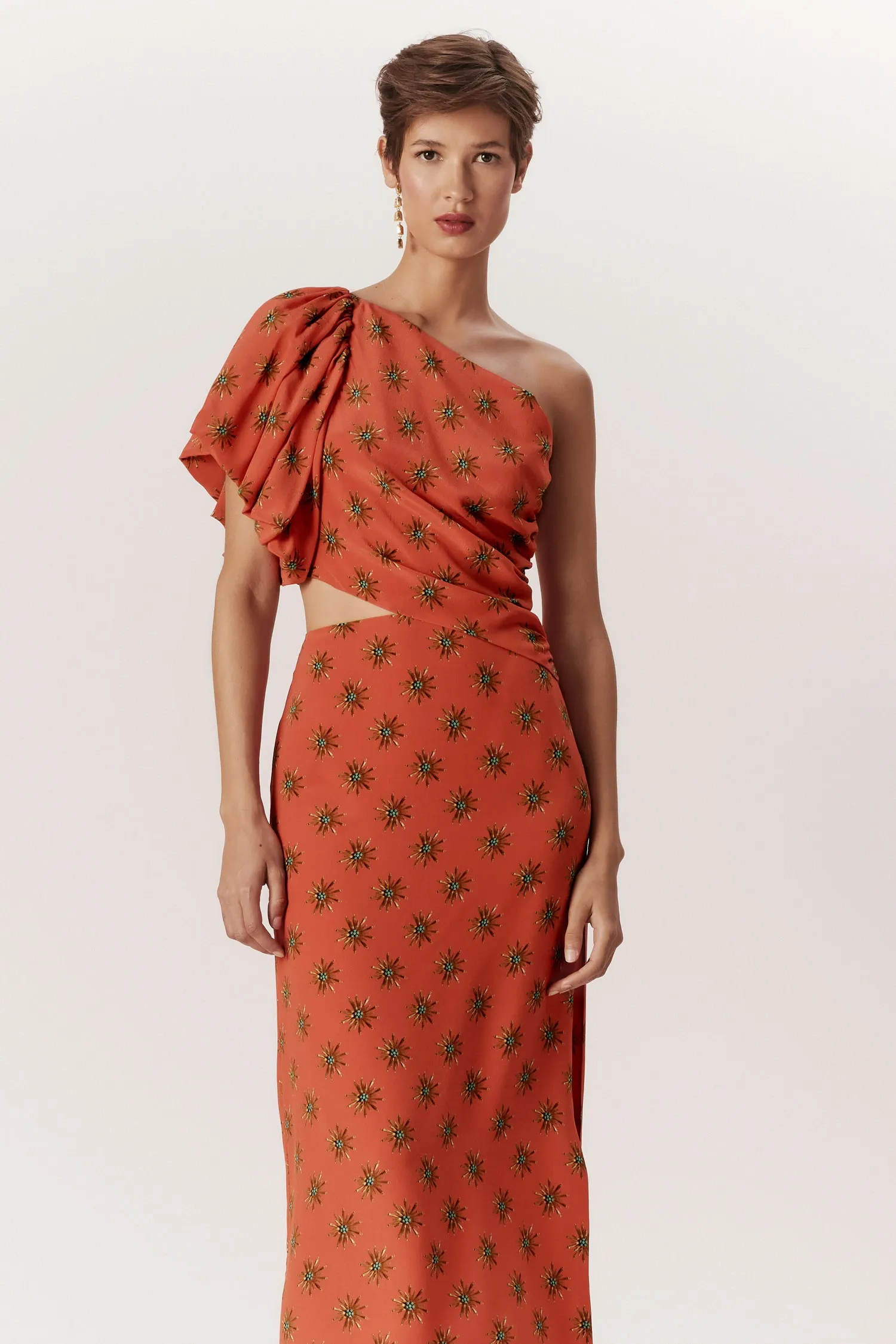 007373_VESTIDO_SEDA_OMBRO-UNICO_ROSETA_CORAL_ANDREAAMARQUES--6-