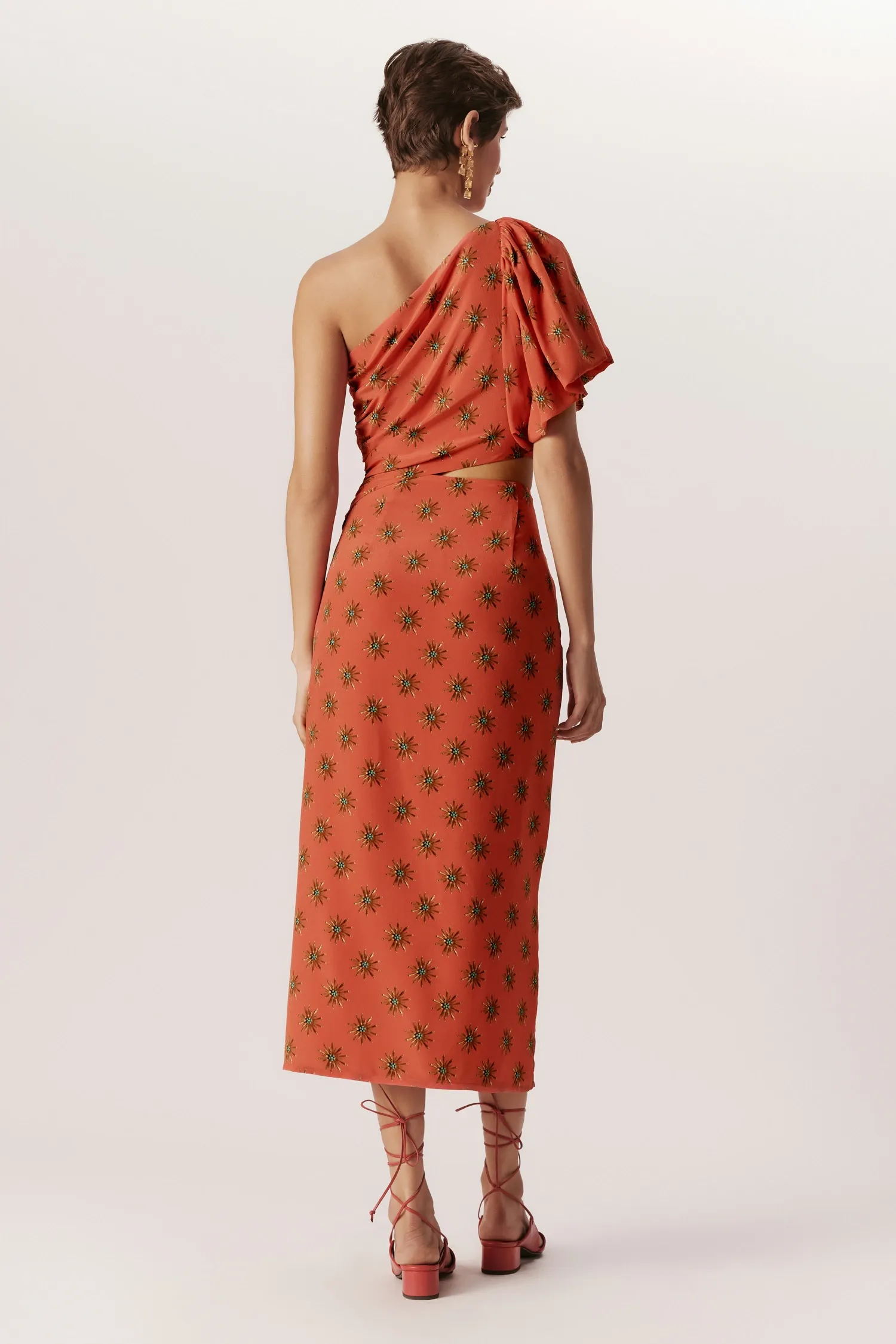 007373_VESTIDO_SEDA_OMBRO-UNICO_ROSETA_CORAL_ANDREAAMARQUES--1-