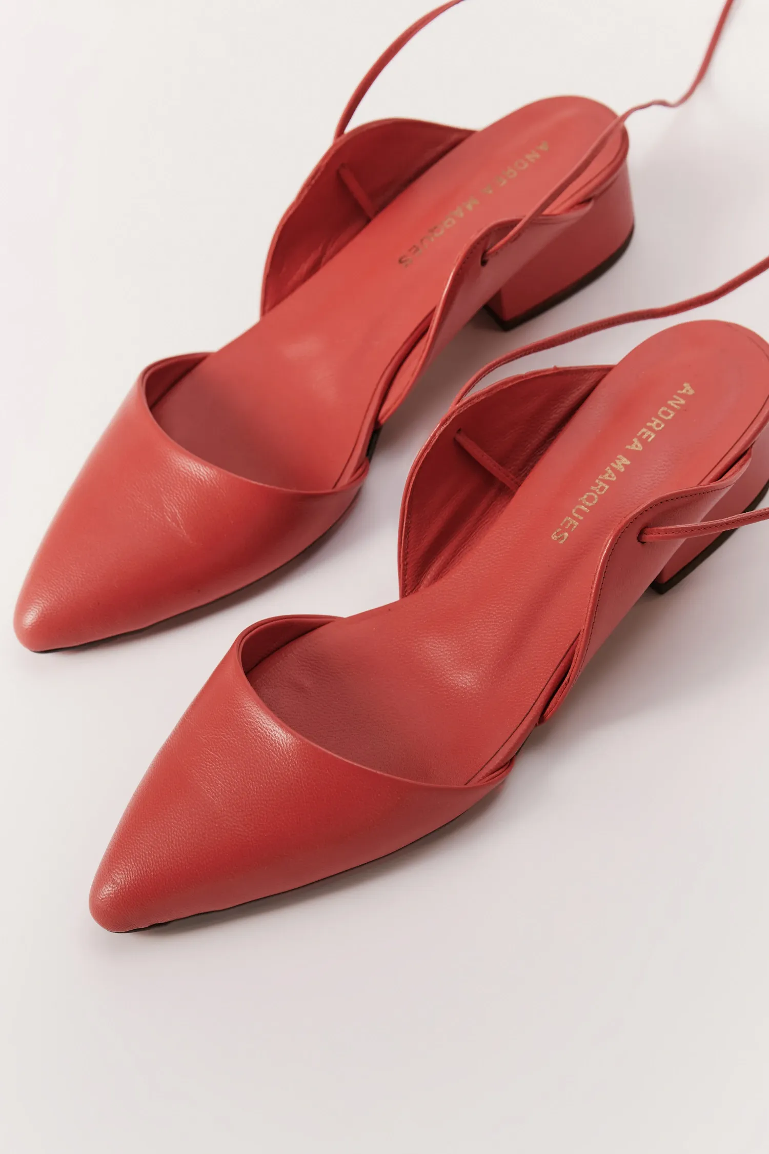 007441_-SAPATO-BICO-FINO-AMARRACAO_VERMELHO_ANDREAMARQUES---4-