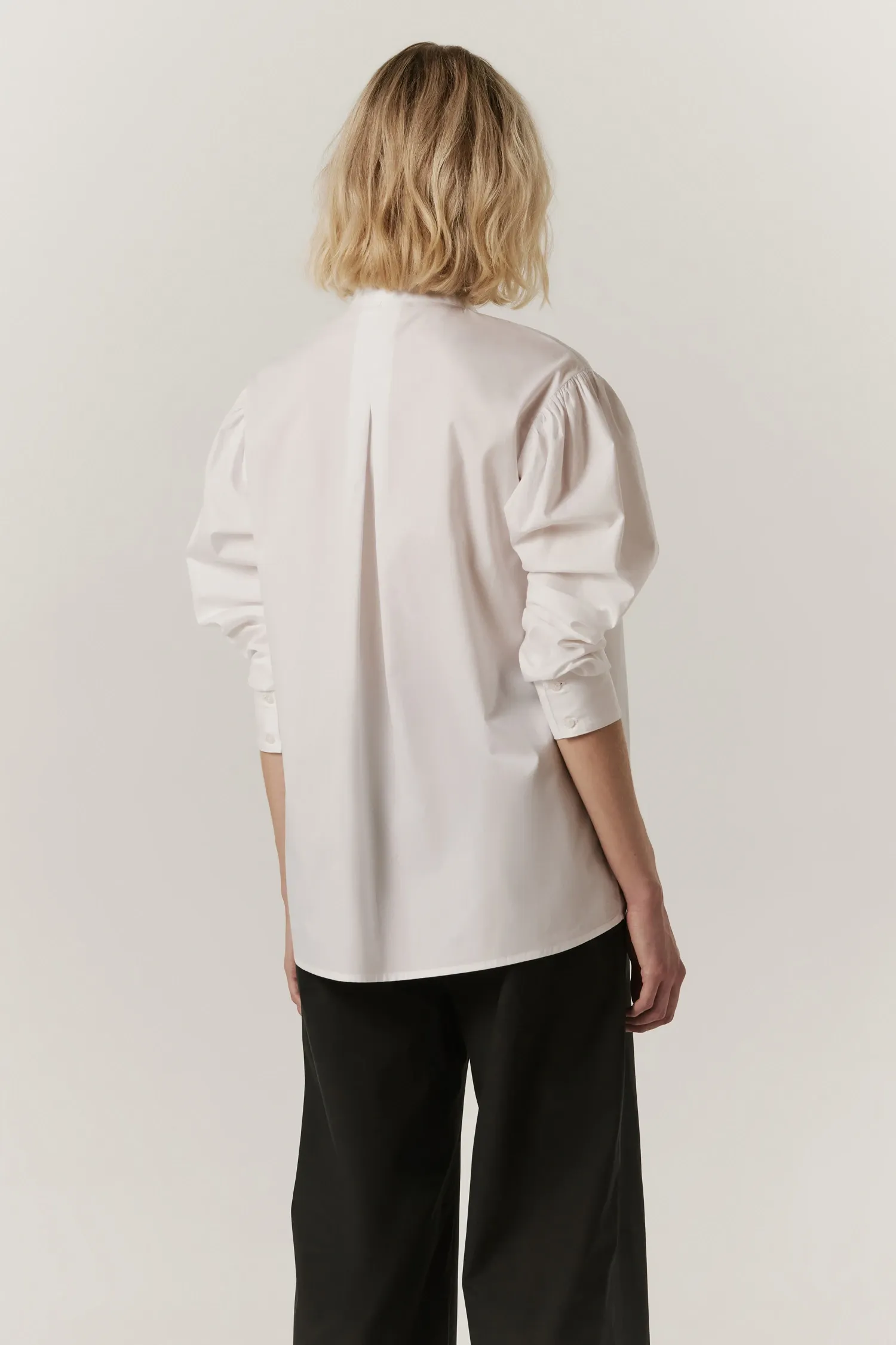 007099_CAMISA_MANGA_GIGOT_BRANCO_ANDREAMARQUES--2-
