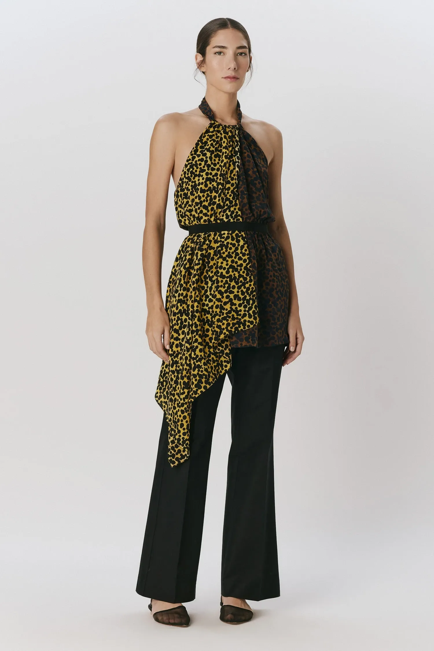 007211_BLUSA_SEDA_LENCO_ASSIMETRICO_CASULO_OURO_ANDREAMARQUES--2-