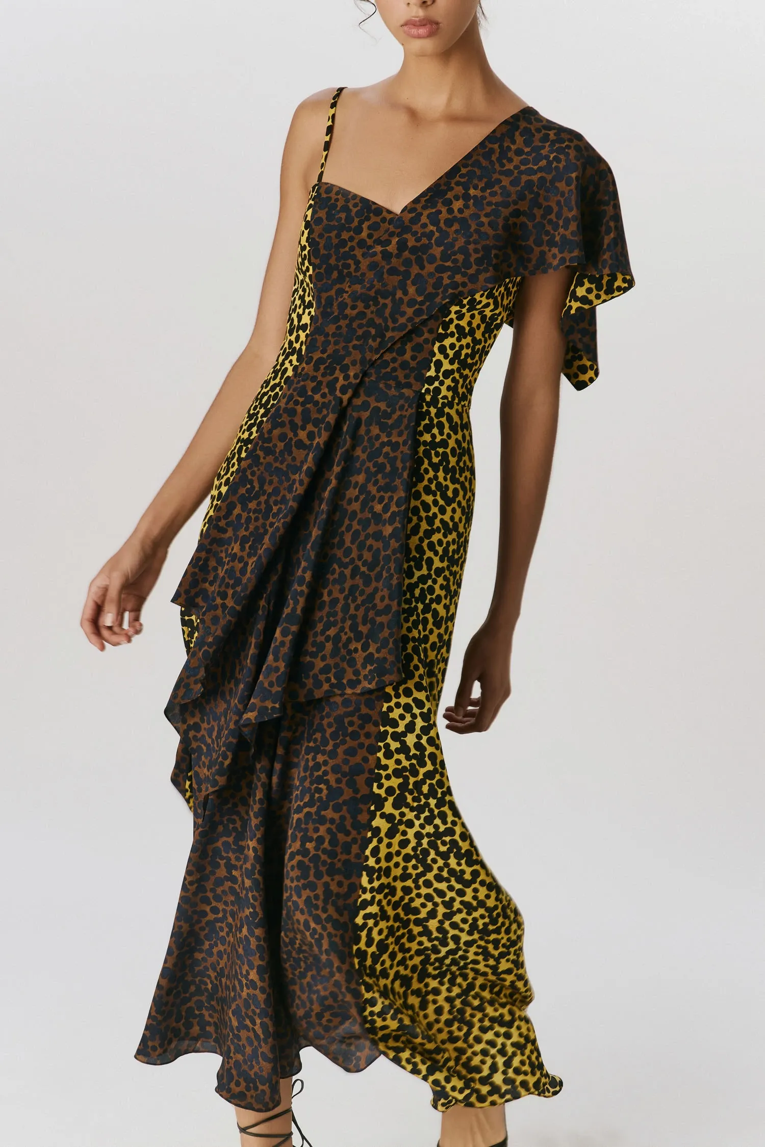 007210_VESTIDO_SEDA_LENCO_ASSIMETRICO_CASULO_OURO_ANDREAMARQUES--5-