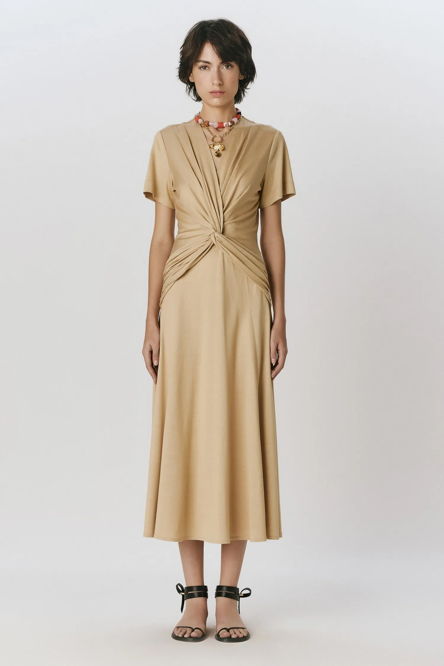 1-007809_VESTIDO-MALHA_DECOTE_V_TORCIDO_CAQUI_ANDREAMARQUES--1-