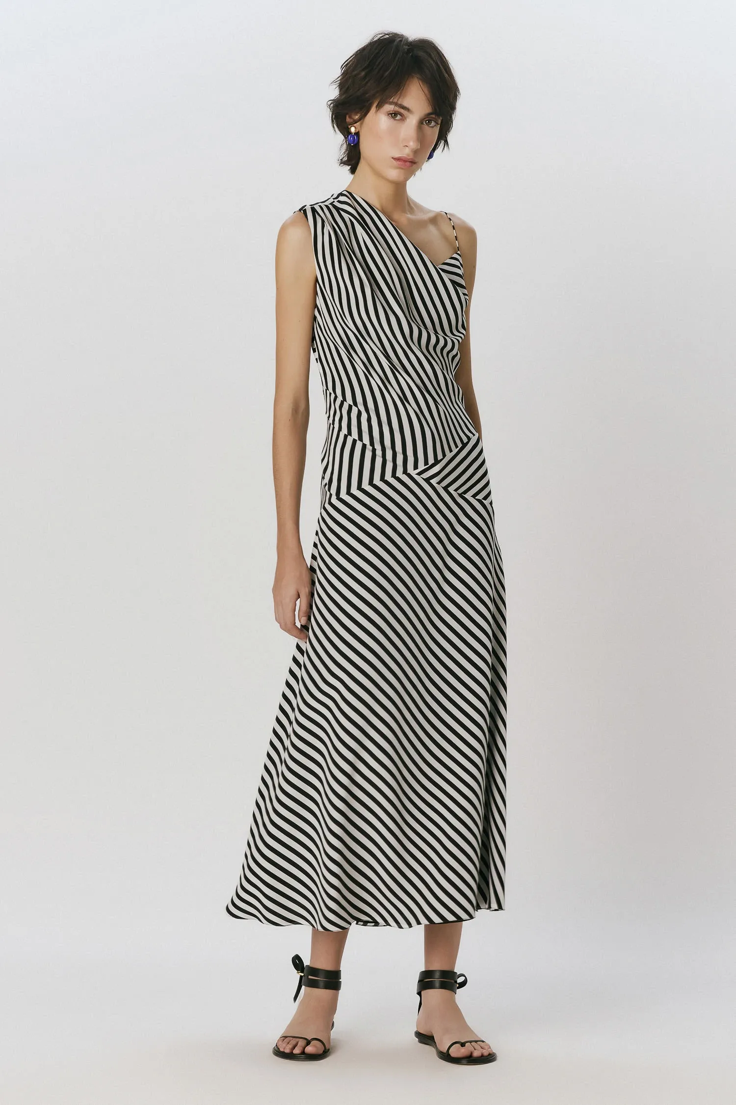 3-007831_VESTIDO_DECOTE_DEGAGE_DIAGONAL_PB_ANDREAMARQUES--1-